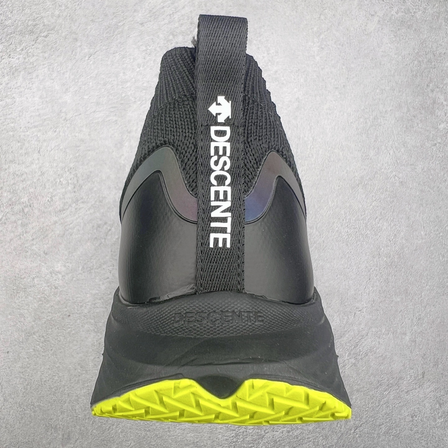 图片[8]-＃HP DESCENTE LAVITATE Ii Knit 迪桑特防水户外耐磨低帮生活休闲徒步登山鞋 DESCENTE（迪桑特）创立于1935年，品牌名取自法语词汇，意为“滑降”。品牌箭头标识代表滑雪的三种技术“高速直线滑行”、“穿越”和“侧滑”，也寓意品牌在打造高端专业运动产品中不断追求完美的创新精神，致力于成为中国高端专业滑雪、综训、女子、铁人三项、高尔夫的第一品牌。尺码：39 40 41 42 43 44 45-选品中心