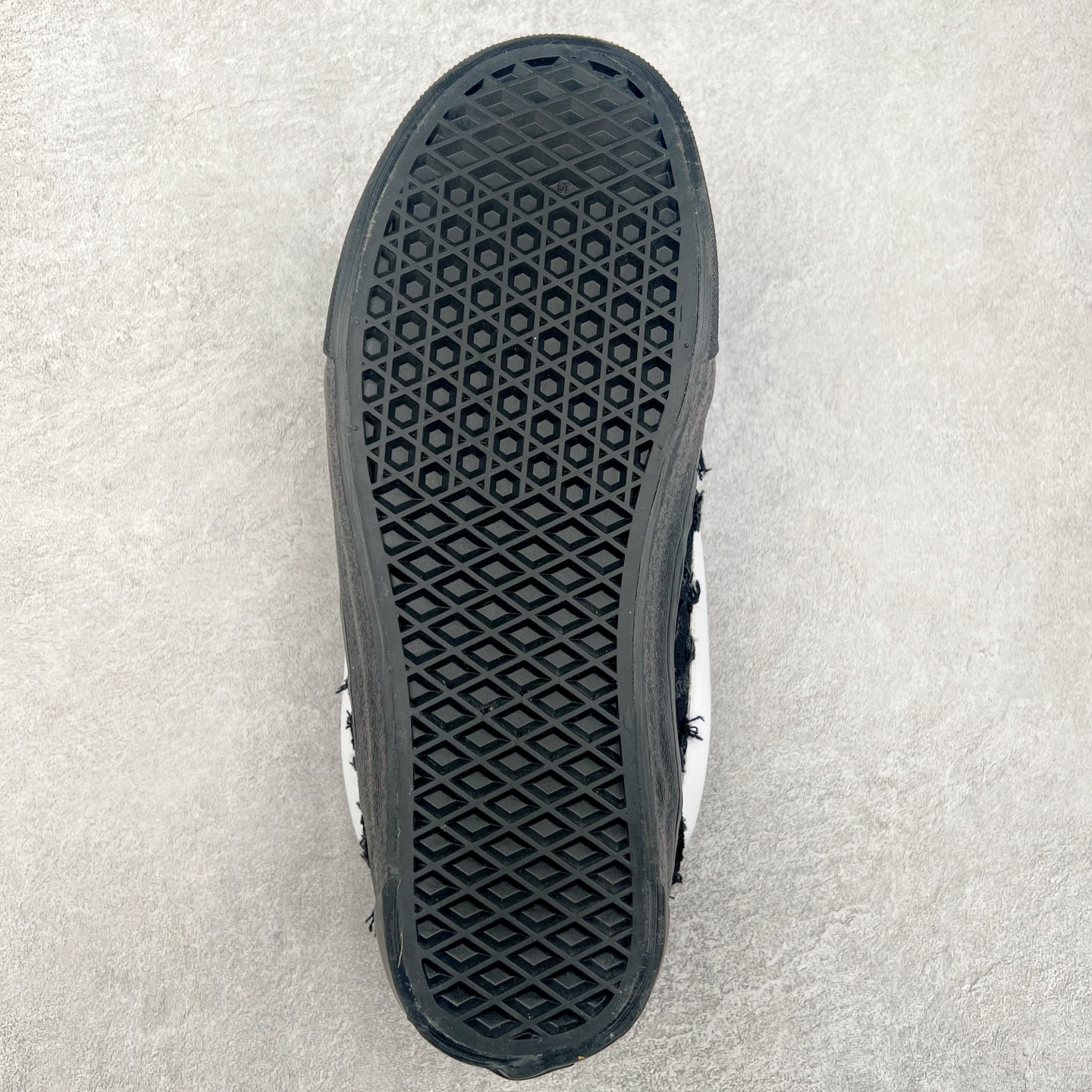 图片[9]-Vans Knu Skool 流苏长毛 复古休闲立体大Logo面包鞋 尺码：35 36 36.5 37 38 38.5 39 40 40.5 41 42 42.5 43 44 工艺：硫化1：1（重量1：1、真标、原钢印、材质标、鞋型标、合格证）-选品中心