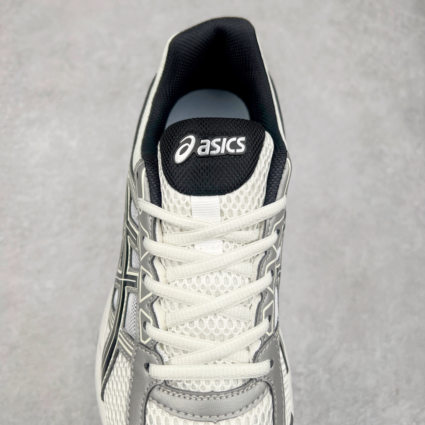 图片[5]-Asics Gel-Contend 亚瑟士抗衡4代低帮城市休闲运动跑步鞋 专业的运动科技 出色的缓冲性能 带来舒适的跑步体验 鞋面采用三明治网布 透气性非常出色 鞋舌带有偏向外侧设计 固定鞋舌防止外倾 内里海绵加透气的BK网布 加强脚部的包覆感 Rearfoot Gel后置凝胶能提供出色的缓冲性能 中底采用补强结构 能有效防止运动中的长时间扭动造成足弓变形 缓解足部疲劳 防滑耐磨橡胶大底 具有较强抓地性 适合慢跑和中等强度训练穿着 后跟内置GEL胶提供更加充分的冲击防护 鞋身外侧反光设计元素 在夜间增强保护性能 尺码：35 36 36.5 37 38 38.5 39 40 40.5 41 42 42.5 43 44 45-选品中心