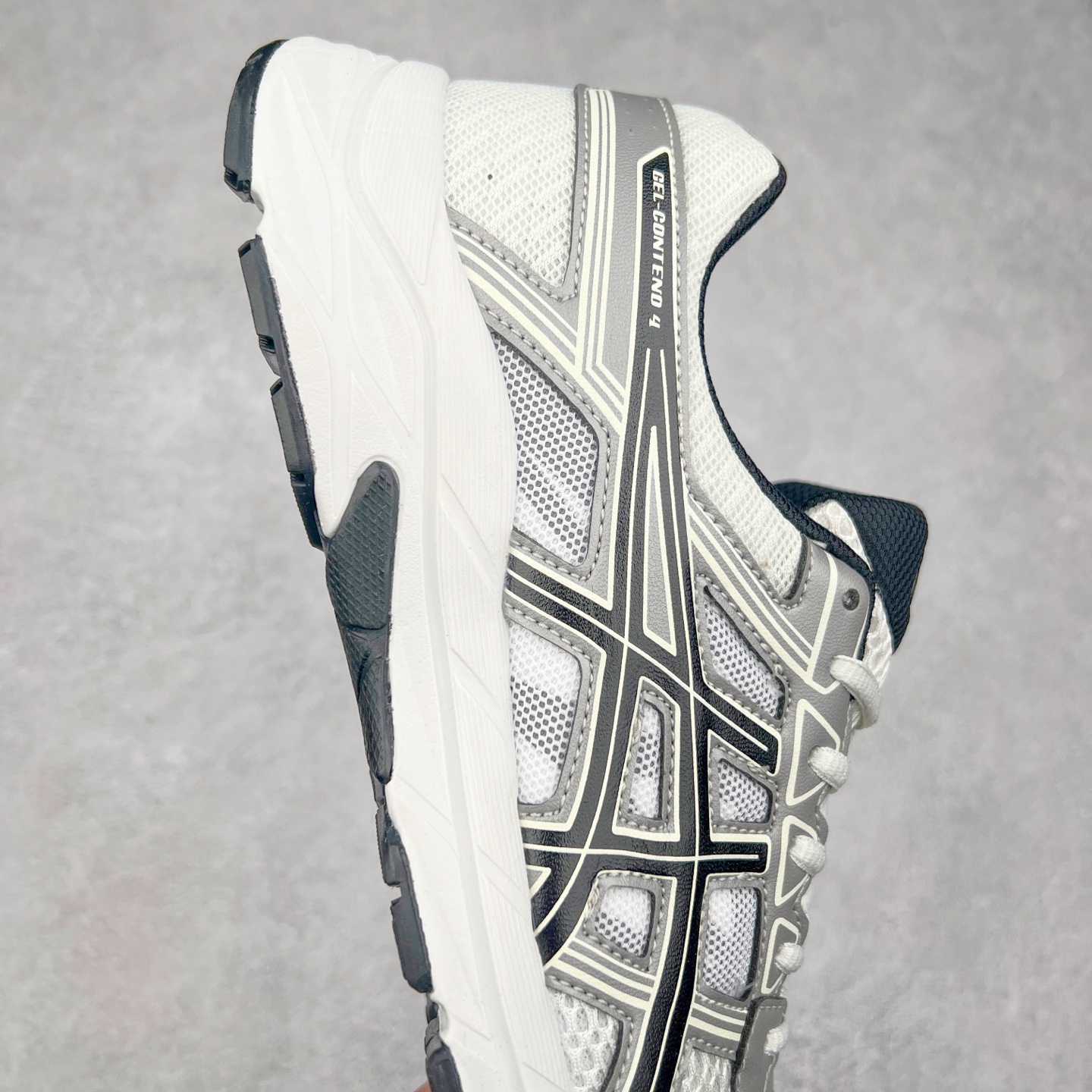 图片[6]-Asics Gel-Contend 亚瑟士抗衡4代低帮城市休闲运动跑步鞋 专业的运动科技 出色的缓冲性能 带来舒适的跑步体验 鞋面采用三明治网布 透气性非常出色 鞋舌带有偏向外侧设计 固定鞋舌防止外倾 内里海绵加透气的BK网布 加强脚部的包覆感 Rearfoot Gel后置凝胶能提供出色的缓冲性能 中底采用补强结构 能有效防止运动中的长时间扭动造成足弓变形 缓解足部疲劳 防滑耐磨橡胶大底 具有较强抓地性 适合慢跑和中等强度训练穿着 后跟内置GEL胶提供更加充分的冲击防护 鞋身外侧反光设计元素 在夜间增强保护性能 尺码：35 36 36.5 37 38 38.5 39 40 40.5 41 42 42.5 43 44 45-选品中心