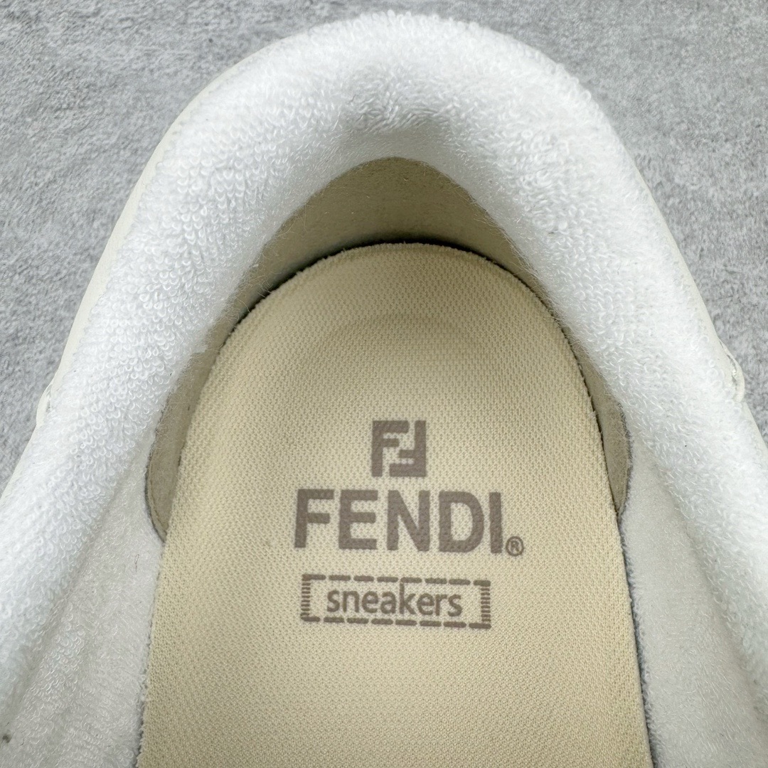 图片[17]-＃LJ渠道版 FENDI Match sneaters 芬迪皮革低帮时尚运动板鞋 独家零售特供 全身20几个细节点全部做到一致还原 吊打市面所有版本 独家原装套装配件官方同源 渠道原装订单 全套专柜包装物及配件 原版购入 高工艺无缝细空胶技术 贴楦误差0.05mm 鞋底采用固特异内外锁死工艺 最大限度弯折永不开胶 原鞋一致效果环保无味 鞋面采用麂皮和皮革拼接组合 logo内里采用毛巾绒里 上脚超级柔软 轻便 舒适搭配卫衣 尺码：36 36.5 37 38 38.5 39 40 40.5 41 42 42.5 43 44 44.5 45-选品中心