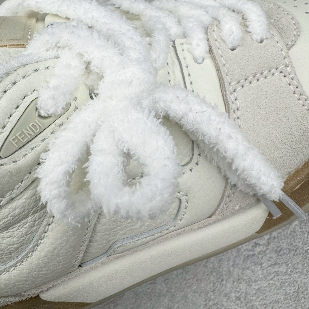 图片[13]-＃LJ渠道版 FENDI Match sneaters 芬迪皮革低帮时尚运动板鞋 独家零售特供 全身20几个细节点全部做到一致还原 吊打市面所有版本 独家原装套装配件官方同源 渠道原装订单 全套专柜包装物及配件 原版购入 高工艺无缝细空胶技术 贴楦误差0.05mm 鞋底采用固特异内外锁死工艺 最大限度弯折永不开胶 原鞋一致效果环保无味 鞋面采用麂皮和皮革拼接组合 logo内里采用毛巾绒里 上脚超级柔软 轻便 舒适搭配卫衣 尺码：36 36.5 37 38 38.5 39 40 40.5 41 42 42.5 43 44 44.5 45-选品中心