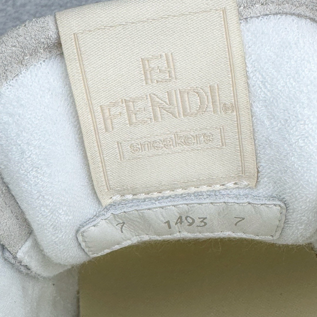 图片[19]-＃LJ渠道版 FENDI Match sneaters 芬迪皮革低帮时尚运动板鞋 独家零售特供 全身20几个细节点全部做到一致还原 吊打市面所有版本 独家原装套装配件官方同源 渠道原装订单 全套专柜包装物及配件 原版购入 高工艺无缝细空胶技术 贴楦误差0.05mm 鞋底采用固特异内外锁死工艺 最大限度弯折永不开胶 原鞋一致效果环保无味 鞋面采用麂皮和皮革拼接组合 logo内里采用毛巾绒里 上脚超级柔软 轻便 舒适搭配卫衣 尺码：36 36.5 37 38 38.5 39 40 40.5 41 42 42.5 43 44 44.5 45-选品中心