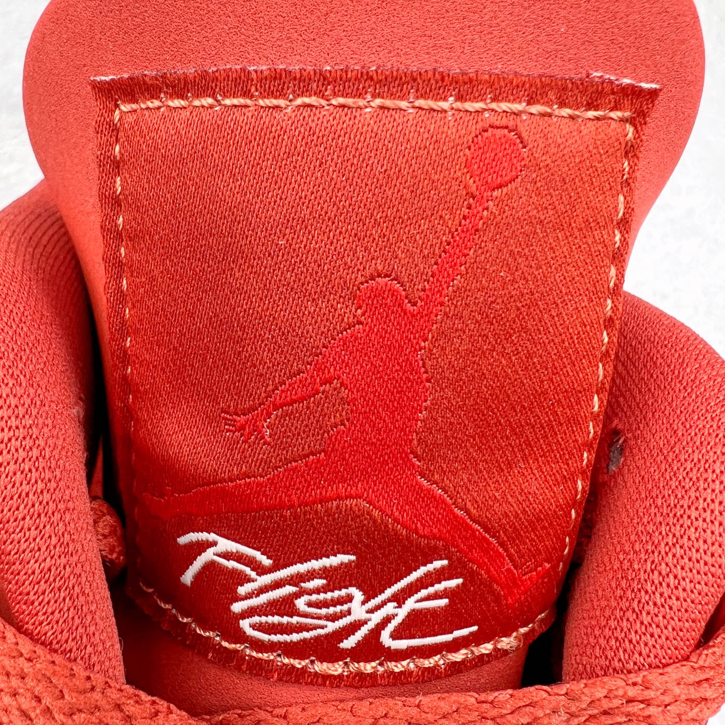 图片[10]-＃C版 Nigel Sylvester x Air Jordan AJ4 “Brick by Brick” 联名红砖 货号：HF4340-800 口碑大厂出品 原纸板楦头开发 性价比版本 定价合理 定制优质皮料 完美鞋型匹配公司货 正确TPU鞋舌锁扣 最新原厂底模 大底卡色咬花完美 鞋柜必备鞋款 终端现货供应 男女鞋尺码：36 36.5 37.5 38 38.5 39 40 40.5 41 42 42.5 43 44 44.5 45 46 47.5-选品中心