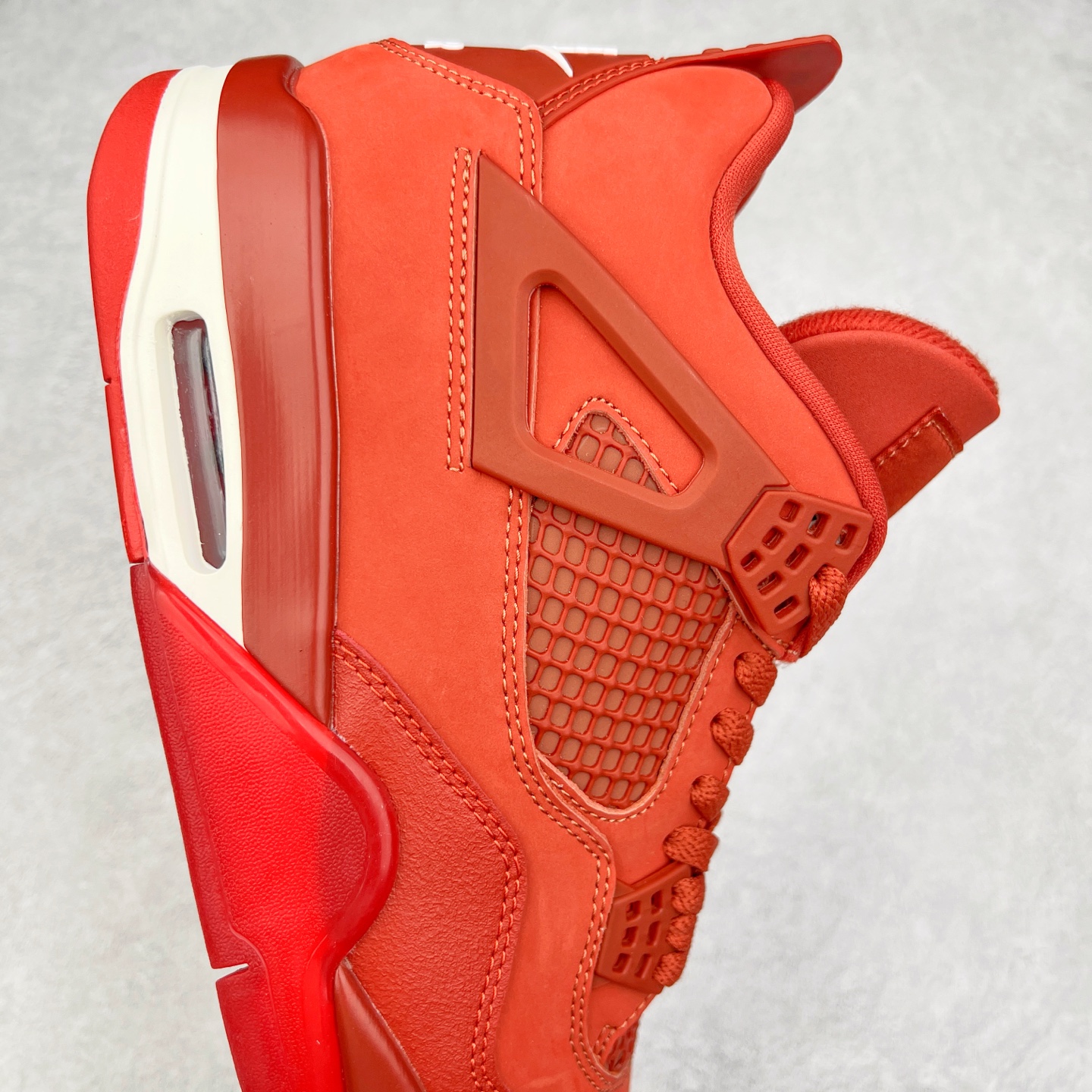 图片[6]-＃C版 Nigel Sylvester x Air Jordan AJ4 “Brick by Brick” 联名红砖 货号：HF4340-800 口碑大厂出品 原纸板楦头开发 性价比版本 定价合理 定制优质皮料 完美鞋型匹配公司货 正确TPU鞋舌锁扣 最新原厂底模 大底卡色咬花完美 鞋柜必备鞋款 终端现货供应 男女鞋尺码：36 36.5 37.5 38 38.5 39 40 40.5 41 42 42.5 43 44 44.5 45 46 47.5-选品中心
