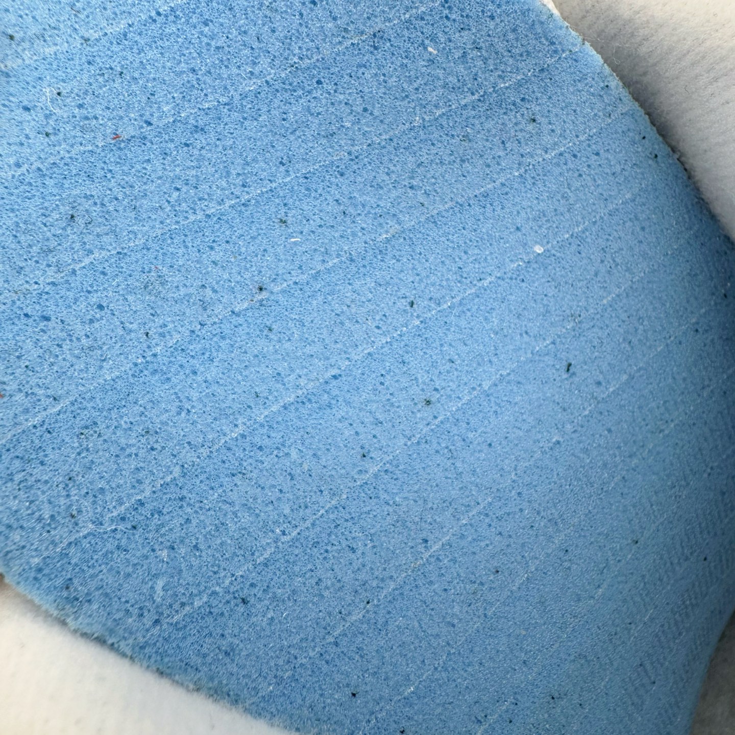 图片[10]-＃GX纯原 NK Air Max 95 复古减震气垫跑鞋 黑灰 AT2865-003 经典重温 外单专供大厂出品 品质稳定 一百余色 终端操作 鞋款设计灵感源于人体构造 中底设计基于人体的脊柱构造 是整体设计的核心 尼龙孔眼代表了肋骨 而分层式面板和网眼象征着肌肉纤维和肉体组织 Air Max 95采用了两个独立的吹塑成型的Air-Sole单元 并首次在前掌使用可视化气垫设计 Swoosh logo夜当作一个 点符号放在了鞋子的后帮位置 20年的发展让 AIR MAX 95有了不同的故事 20年后再度面向世人的时候 焕然一新的面貌 让人有了另外一种清新脱俗的感觉 尺码：40 40.5 41 42 42.5 43 44 44.5 45 45.5 46 47.5 48.5-选品中心