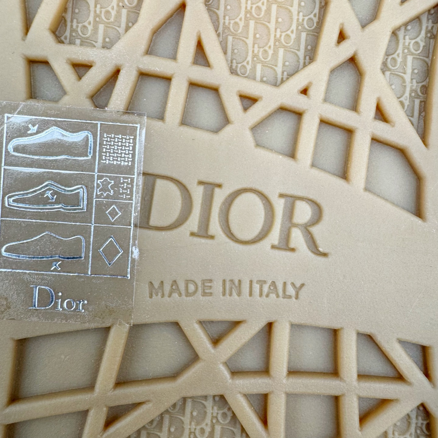 图片[19]-＃纯原 Dior B33 迪奥印花系带时尚运动板鞋网球鞋 全套原厂新版原纸板楦头开发 原厂特供皮料加持 原档数据大底 高频字母排版细节 还原 Zp 高端零售特供批次 2023秋季新品 彰显非凡的精湛工艺 重新诠释经典的网球鞋 时尚的廓形突显厚实感 采用全新的拉绒马海毛针织面料 突显柔软触感与富有层次感的流行色彩 搭配棕色绒面革镶片提升格调 别具一格的加垫鞋舌点缀以压花效果Dior标志 后侧点缀以Dior 30Avenue Montaigne标志 可为各式休闲造型增添时尚气质 尺码：40 41 42 43 44 45 46-选品中心