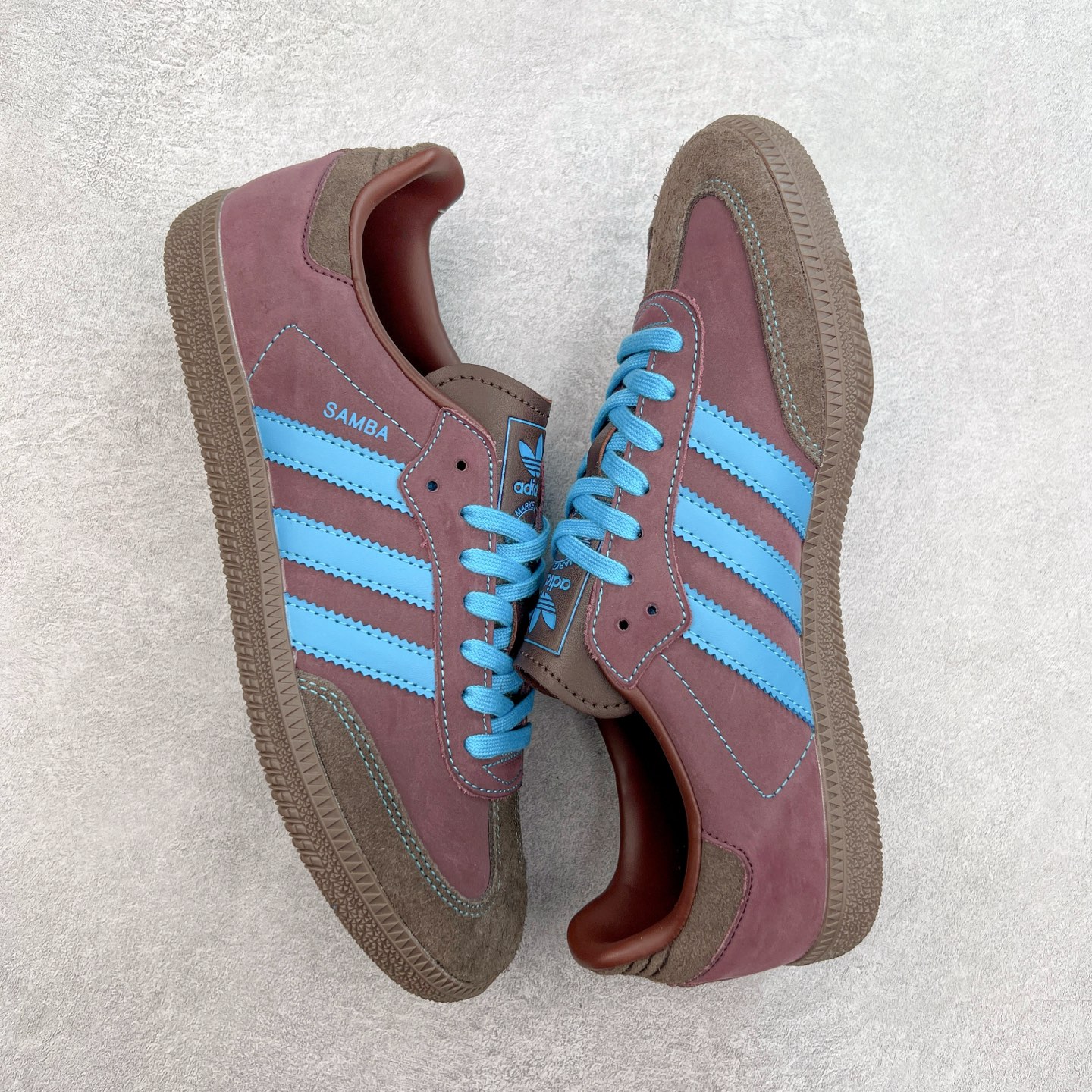 图片[3]-AD Original Samba OG 复古经典轻便板鞋 JI2733 这款桑巴鞋展示了高质量的工艺 带有装饰的超锁缝制和无缝的手感 柔软、柔软的皮革造型和标志性的3条纹完成了精致的外观 正规合身鞋带 鞋面上有绒面鞋垫 橡胶鞋底 享受正畸套筒软感 自50年代首次亮相以来就一直在赢得粉丝的青睐 尺码：36 36.5 37.5 38 38.5 39 40 40.5 41 42 42.5 43 44 44.5 45-选品中心