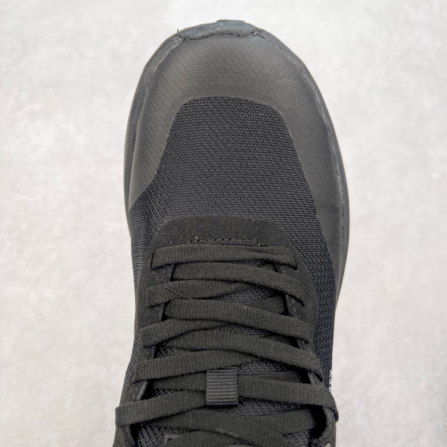 图片[4]-DESCENTE Dualis 迪桑特防水户外耐磨低帮生活休闲徒步登山鞋 DESCENTE（迪桑特）创立于1935年，品牌名取自法语词汇，意为“滑降”。品牌箭头标识代表滑雪的三种技术“高速直线滑行”、“穿越”和“侧滑”，也寓意品牌在打造高端专业运动产品中不断追求完美的创新精神，致力于成为中国高端专业滑雪、综训、女子、铁人三项、高尔夫的第一品牌。尺码：39 40 41 42 43 44 45-选品中心