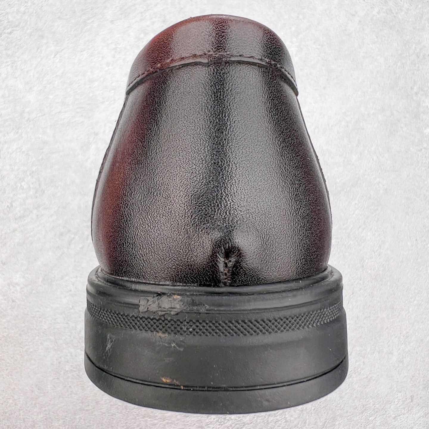 图片[8]-ECCO爱步男士乐福鞋 套脚牛皮皮鞋商务豆豆鞋都市伦敦系列 甄选优质皮革搭配柔软的纺衬里，以缜密缝线细诉精湛工艺，集舒适与格调于一体 圆头的款式设计令鞋头鞋楦区域更加宽敞舒适，宽楦鞋型适应多种脚型，久穿不累 确保每一步的舒适与稳固 创新鞋底 提供运动脚感的正装鞋 将双脚自然托起，轻盈柔软，回弹缓震 舒适耐穿 沿袭时髦鞋匠的工艺品质，将舒适脚感与百搭风尚巧妙融为一体，带来定制般的非凡体验 绅士型格 尽在这一步 尺码：38 39 40 41 42 43（皮鞋码）-选品中心