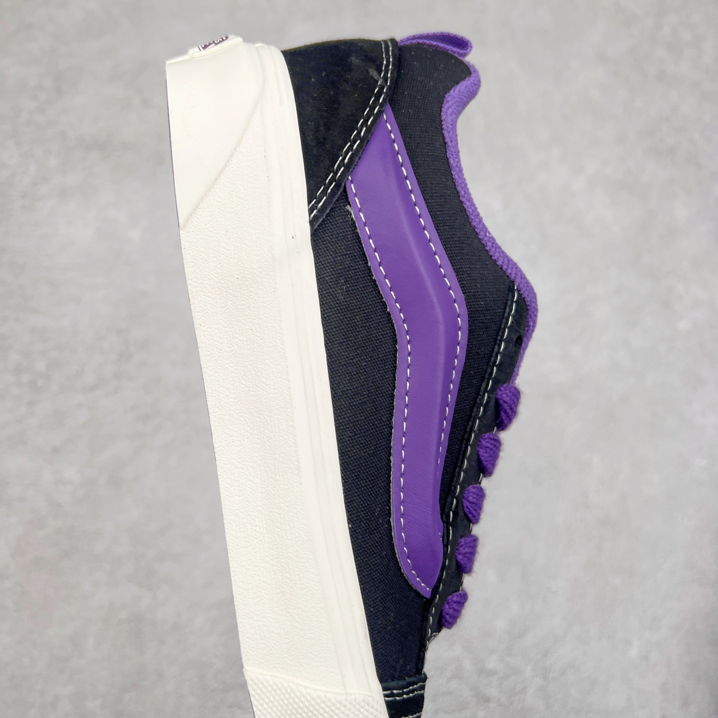 图片[6]-Vans Knu Skool 黑紫 肥胖版立体大Logo 加厚鞋舌 低帮复古休闲硫化面包鞋 尺码：35 36 36.5 37 38 38.5 39 40 40.5 41 42 42.5 43 44 工艺：硫化1：1（重量1：1、真标、原钢印、材质标、鞋型标、合格证）-选品中心