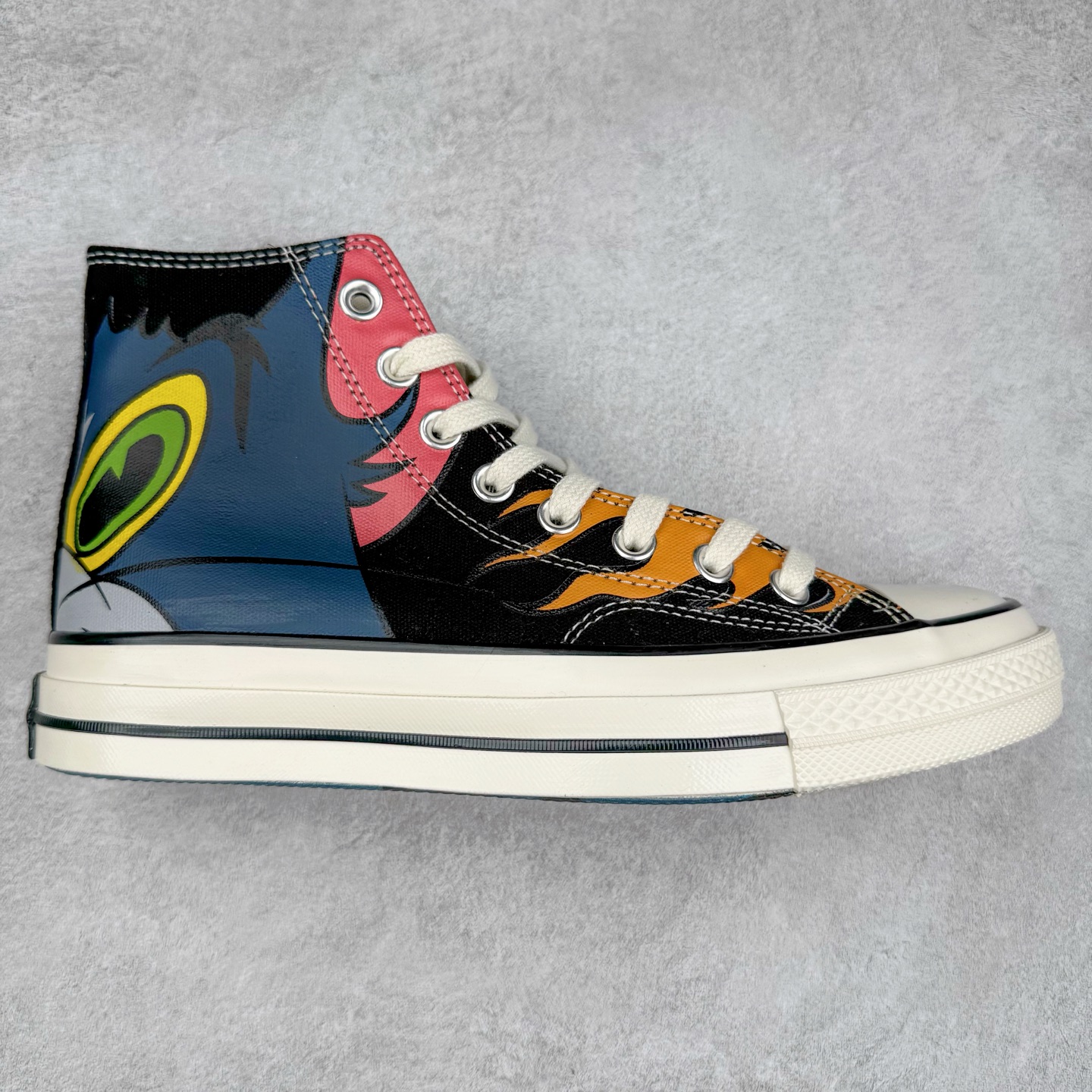 Converse x Tom and Jerry 匡威官方 猫和老鼠联名款 猫和老鼠85周年之际 与匡威再度携手 踏上怀旧之旅 全新联名登场 以猫和老鼠故事为灵感 经典1970s鞋型搭配鞋身动漫印花 经典动画片段 上演猫鼠追逐搞怪场景 挑动了全年龄段的DNA 童年回忆拉满 货号：A15110C 尺码：35 36 36.5 37 37.5 38 39 39.5 40 41 41.5 42 42.5 43 44-选品中心