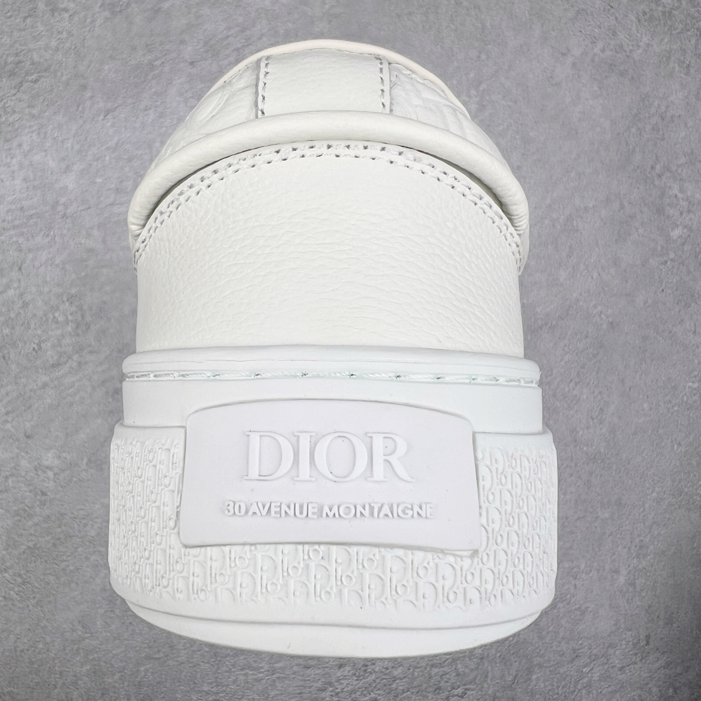 图片[8]-＃纯原 Dior B33 迪奥印花系带时尚运动板鞋网球鞋 全套原厂新版原纸板楦头开发 原厂特供皮料加持 原档数据大底 高频字母排版细节 还原 Zp 高端零售特供批次 2023秋季新品 彰显非凡的精湛工艺 重新诠释经典的网球鞋 时尚的廓形突显厚实感 采用全新的拉绒马海毛针织面料 突显柔软触感与富有层次感的流行色彩 搭配棕色绒面革镶片提升格调 别具一格的加垫鞋舌点缀以压花效果Dior标志 后侧点缀以Dior 30Avenue Montaigne标志 可为各式休闲造型增添时尚气质 尺码：40 41 42 43 44 45 46-选品中心