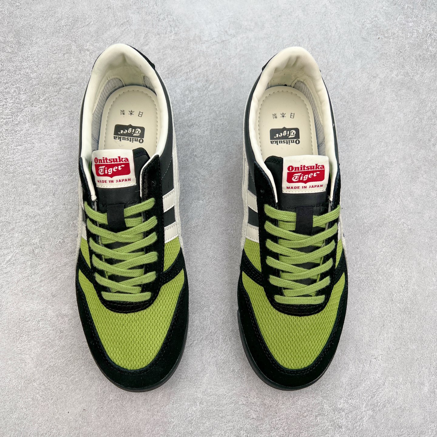 图片[2]-Asics Onitsuka Tiger Ultimate 81 EX 亚瑟士终极系列低帮复古风百搭皮革休闲运动慢跑鞋 采用软质荔枝纹牛培皮鞋面材质 配置OrthoLite鞋垫 轻质Eva缓震组合耐磨橡胶外底 Onitsuka Tiger 鬼塚虎 ULTIMATE 81EX 1183B510 中性款运动鞋 鞋跟底部的缓震孔设计以及TPU后跟保护片强化稳定性 造就合乎新时代高性能运动鞋标准的现代鞋款 牛皮革鞋面 FLYTEFOAM Propel中底增强缓震性与回弹性 鞋跟处采用fuzeGEL缓震胶科技 强化缓震 OrthoLite鞋垫 进一步强化缓震Gel-Kayano超轻量专业运动慢跑鞋 货号：1183B510-103 尺码：36-45-选品中心