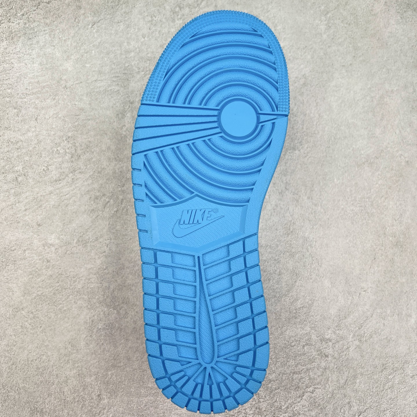 图片[9]-Air Jordan AJ1 Low 低帮定制 AO9944-441 原厂内置气垫魔块 A模大底 头层小牛皮 鞋舌AJ原厂专用牛津布+AJ专用反口珍珠布+原厂无杂质高弹内里海棉+特殊封边弹力鞋带 尺码：36 36.5 37.5 38 38.5 39 40 40.5 41 42 42.5 43 44 44.5 45-选品中心