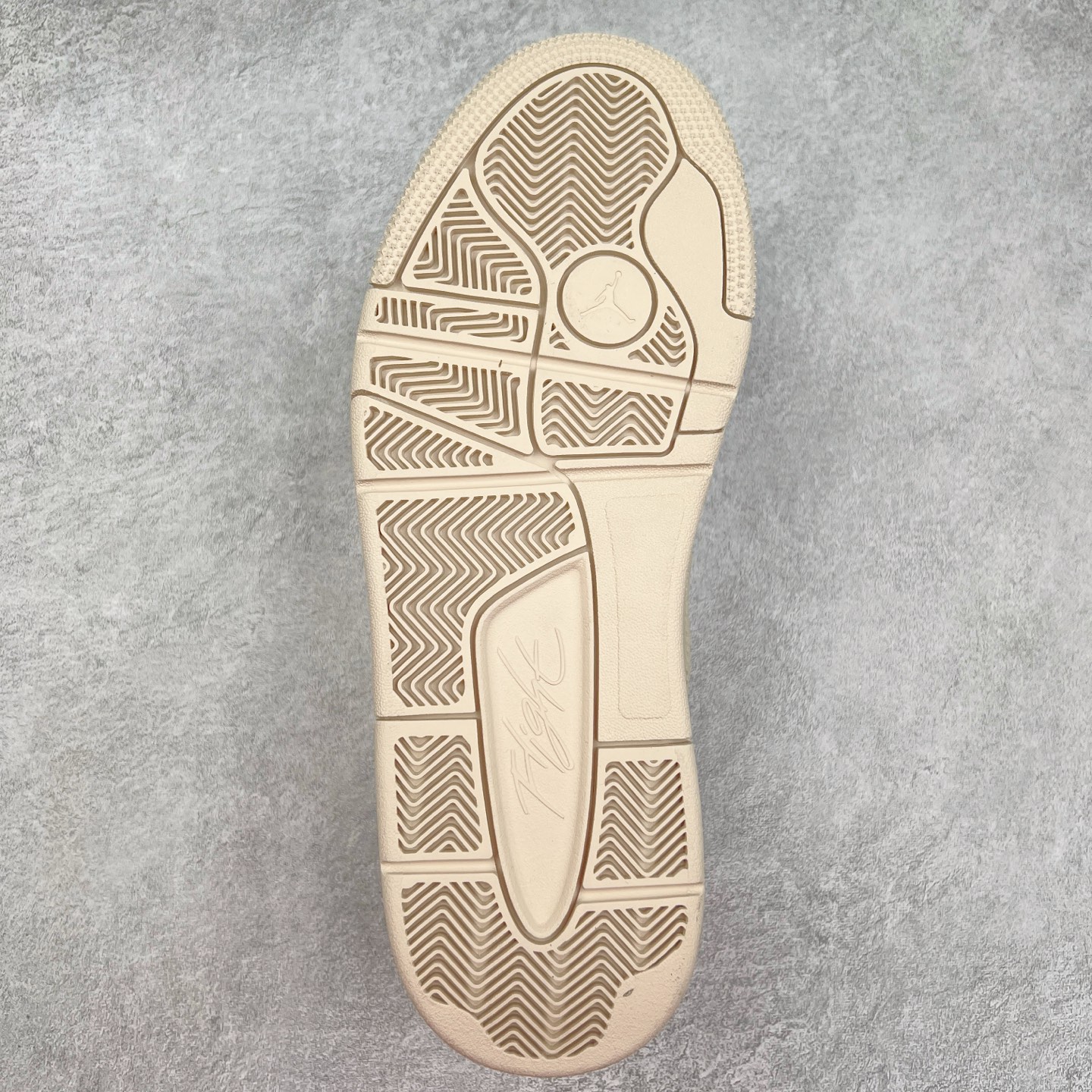 图片[9]-Jordan FLIGHT COURT AJ舒适百搭防滑耐磨低帮复古篮球鞋 FZ9854-200 实拍调校N版已经零色差零失真 百分百还原实物色彩所见即所得 不存在货不对板色差等低级问题 选购参考实物拍摄 不混卖不参货 只用心做好货严格选品 承诺混一赔十 尺码：36 36.5 37.5 38 38.5 39 40 40.5 41 42 42.5 43 44 44.5 45-选品中心