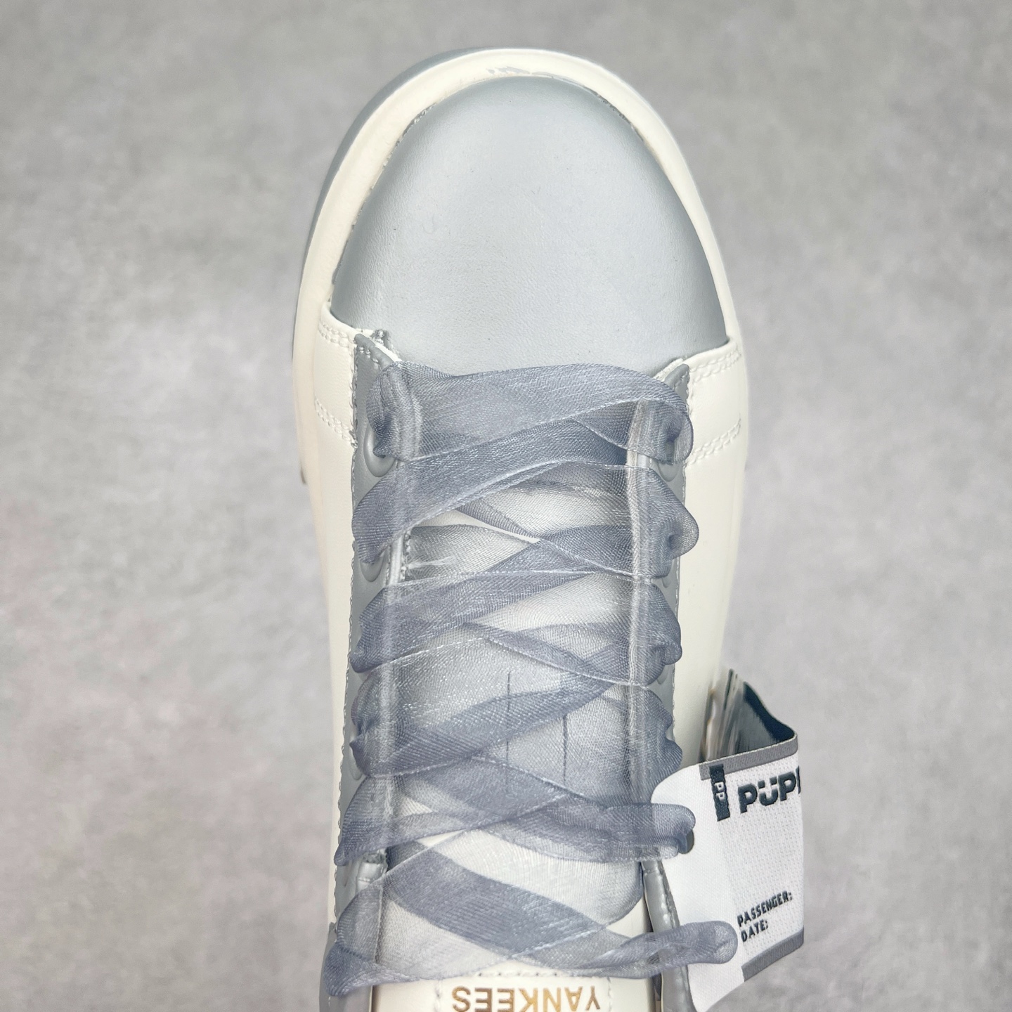 图片[4]-MLB Chunky Liner Basic 复古印花学长鞋系列低帮轻量增高厚底百搭休闲运动慢跑鞋板鞋 Korea韩国联名NY美国榄球纽约洋基队限定 韩国代购专供 全套原楦原纸板原厂数据开发 正确中底拉帮中底网布细节 平台代购专供 左脚内置芯片 韩国代购吊牌标贴 独家一比一RB+MD组合大底 高频后跟小人Logo精准对位立体饱满 正确网布加超迁鞋面 转印中底走线紧密 转印Logo工艺表层防刮不掉色 尺码：35 36 36.5 37.5 38 38.5 39 40 40.5 41 42 42.5 43 44 45-选品中心