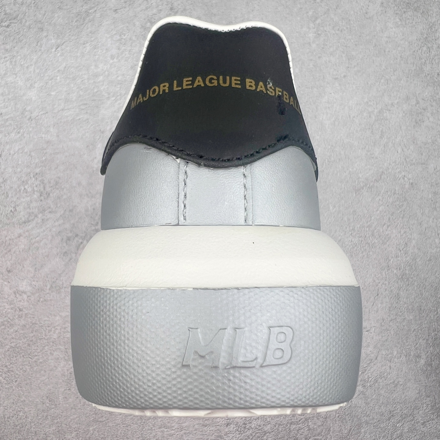 图片[8]-MLB Chunky Liner Basic 复古印花学长鞋系列低帮轻量增高厚底百搭休闲运动慢跑鞋板鞋 Korea韩国联名NY美国榄球纽约洋基队限定 韩国代购专供 全套原楦原纸板原厂数据开发 正确中底拉帮中底网布细节 平台代购专供 左脚内置芯片 韩国代购吊牌标贴 独家一比一RB+MD组合大底 高频后跟小人Logo精准对位立体饱满 正确网布加超迁鞋面 转印中底走线紧密 转印Logo工艺表层防刮不掉色 尺码：35 36 36.5 37.5 38 38.5 39 40 40.5 41 42 42.5 43 44 45-选品中心