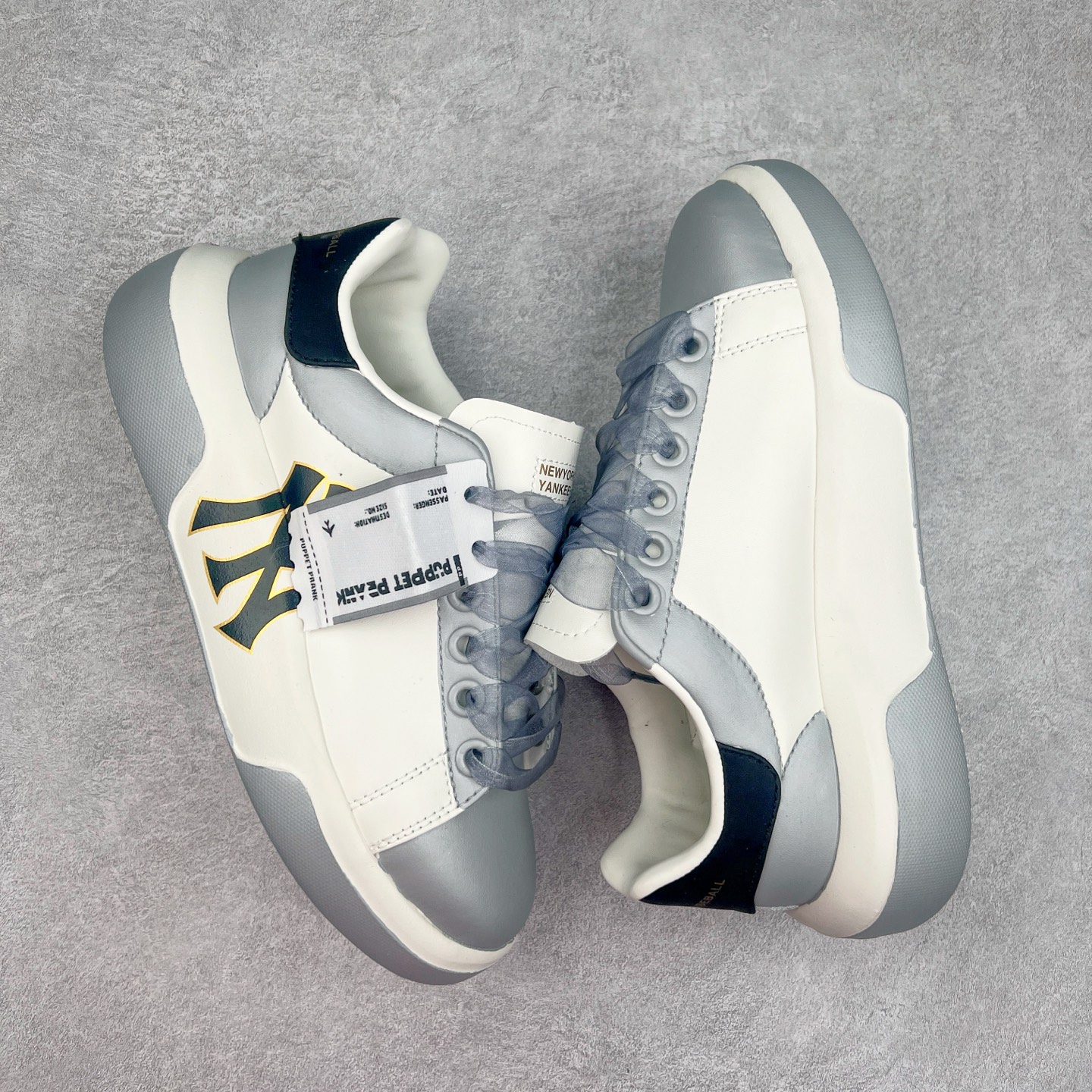 图片[3]-MLB Chunky Liner Basic 复古印花学长鞋系列低帮轻量增高厚底百搭休闲运动慢跑鞋板鞋 Korea韩国联名NY美国榄球纽约洋基队限定 韩国代购专供 全套原楦原纸板原厂数据开发 正确中底拉帮中底网布细节 平台代购专供 左脚内置芯片 韩国代购吊牌标贴 独家一比一RB+MD组合大底 高频后跟小人Logo精准对位立体饱满 正确网布加超迁鞋面 转印中底走线紧密 转印Logo工艺表层防刮不掉色 尺码：35 36 36.5 37.5 38 38.5 39 40 40.5 41 42 42.5 43 44 45-选品中心