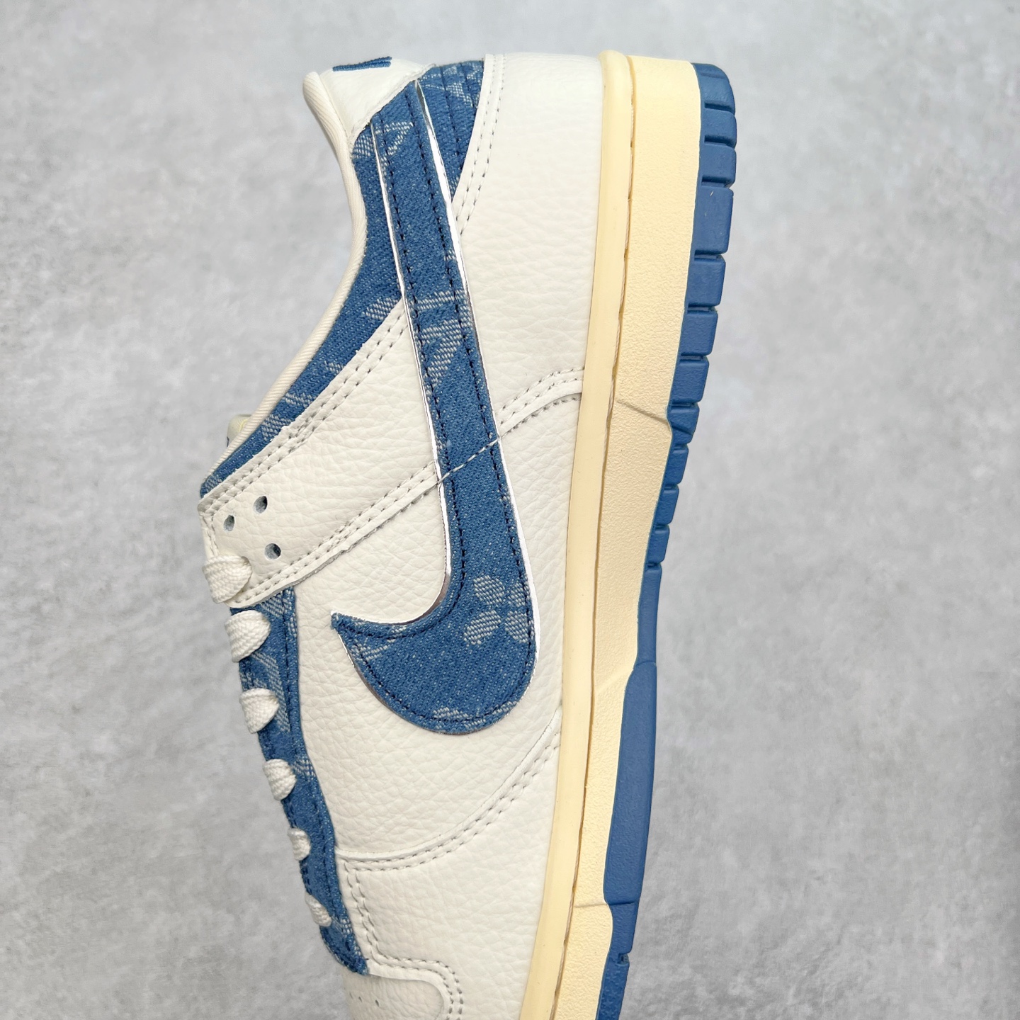 图片[7]-NK Dunk Low 定制配色 JH8310-955 大厂出品 极力推荐 原装头层材料 独家版型蒸餾加工帶來的是更好的视觉和脚感体验大厂纯原品质出货 清洁度 电绣工艺 皮料切割干净无任何毛边 细节完美 实拍调校N版已经零色差零失真 百分百还原实物色彩所见即所得 不存在货不对板色差等低级问题 选购参考实物拍摄 不混卖不参货 只用心做好货严格选品 承诺混一赔十 尺码：36 36.5 37.5 38 38.5 39 40 40.5 41 42 42.5 43 44 44.5 45-选品中心