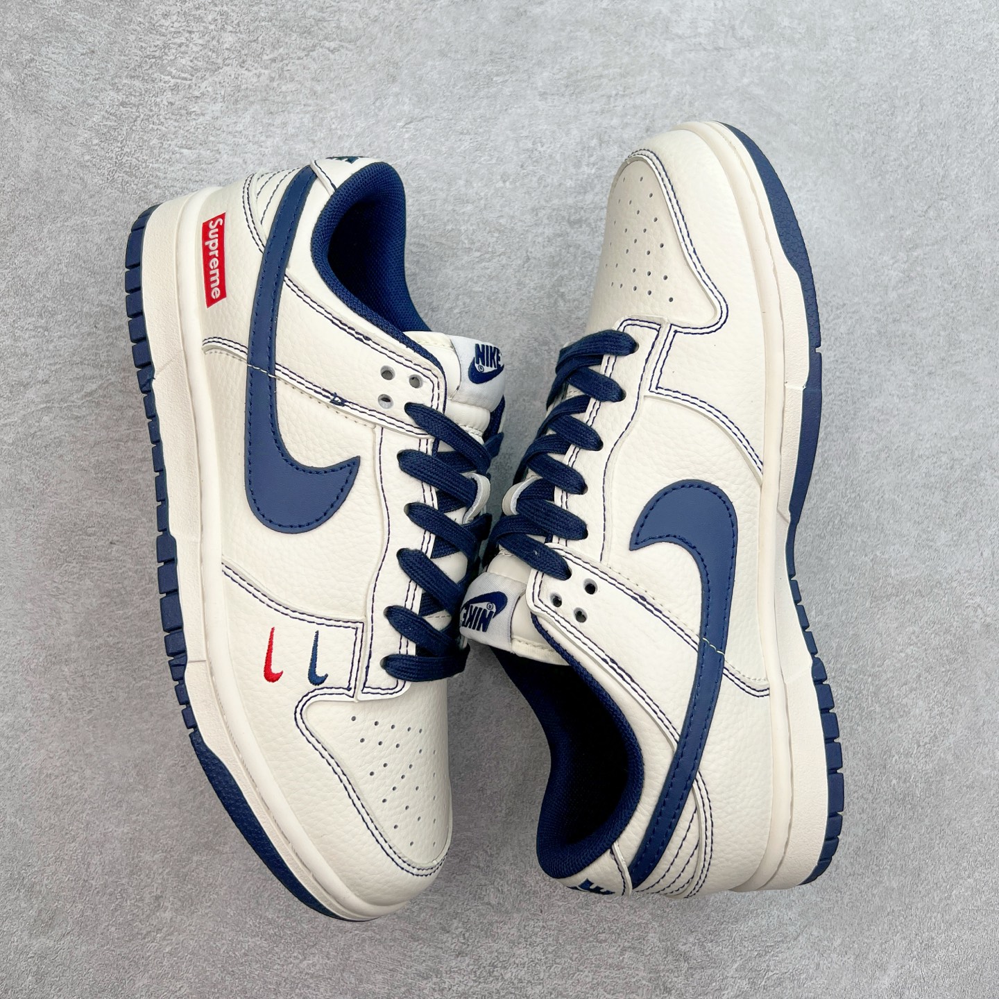 图片[3]-NK Dunk Low 定制配色 XX2025-315 大厂出品 极力推荐 原装头层材料 独家版型蒸餾加工帶來的是更好的视觉和脚感体验大厂纯原品质出货 清洁度 电绣工艺 皮料切割干净无任何毛边 细节完美 实拍调校N版已经零色差零失真 百分百还原实物色彩所见即所得 不存在货不对板色差等低级问题 选购参考实物拍摄 不混卖不参货 只用心做好货严格选品 承诺混一赔十 尺码：36 36.5 37.5 38 38.5 39 40 40.5 41 42 42.5 43 44 44.5 45-选品中心