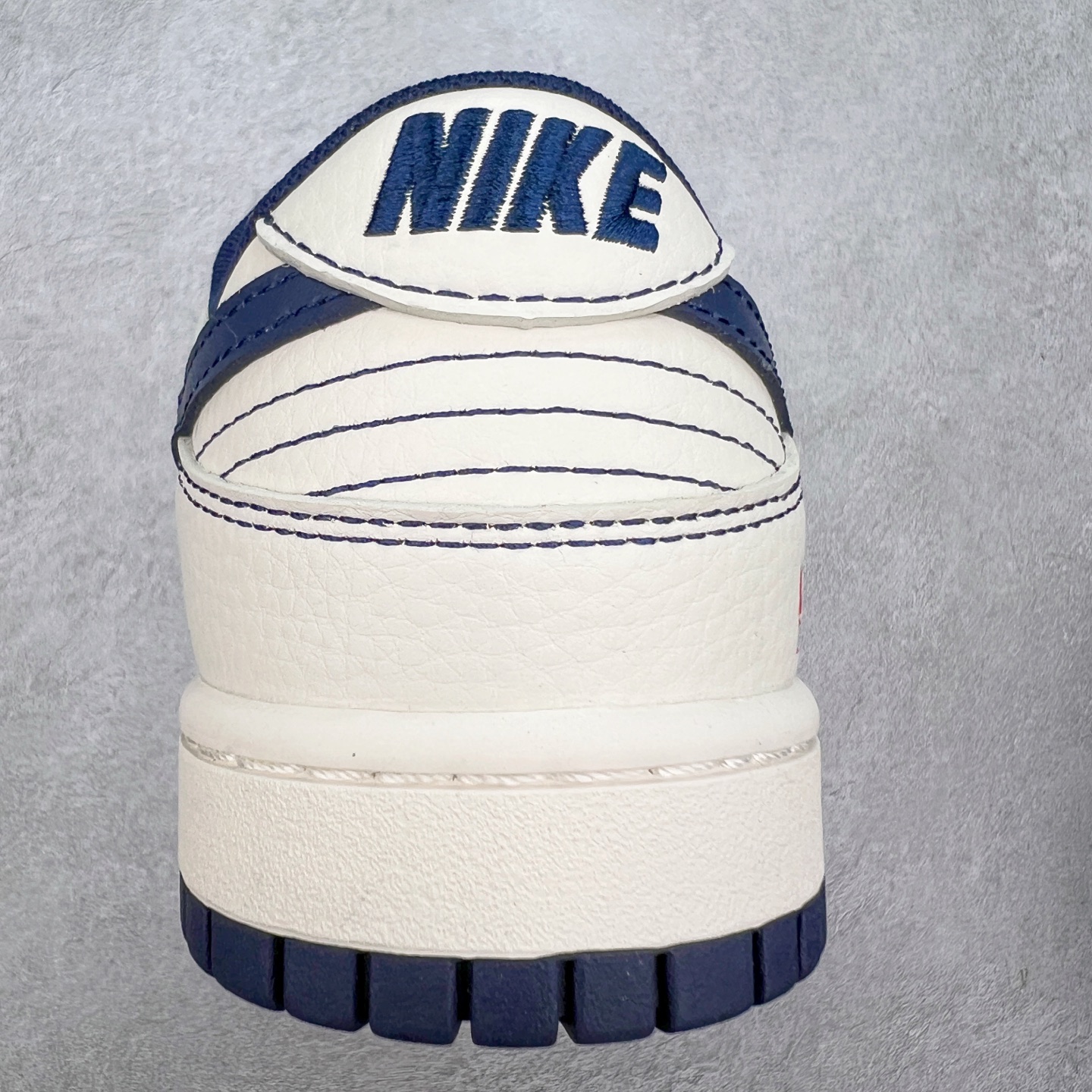 图片[8]-NK Dunk Low 定制配色 XX2025-315 大厂出品 极力推荐 原装头层材料 独家版型蒸餾加工帶來的是更好的视觉和脚感体验大厂纯原品质出货 清洁度 电绣工艺 皮料切割干净无任何毛边 细节完美 实拍调校N版已经零色差零失真 百分百还原实物色彩所见即所得 不存在货不对板色差等低级问题 选购参考实物拍摄 不混卖不参货 只用心做好货严格选品 承诺混一赔十 尺码：36 36.5 37.5 38 38.5 39 40 40.5 41 42 42.5 43 44 44.5 45-选品中心