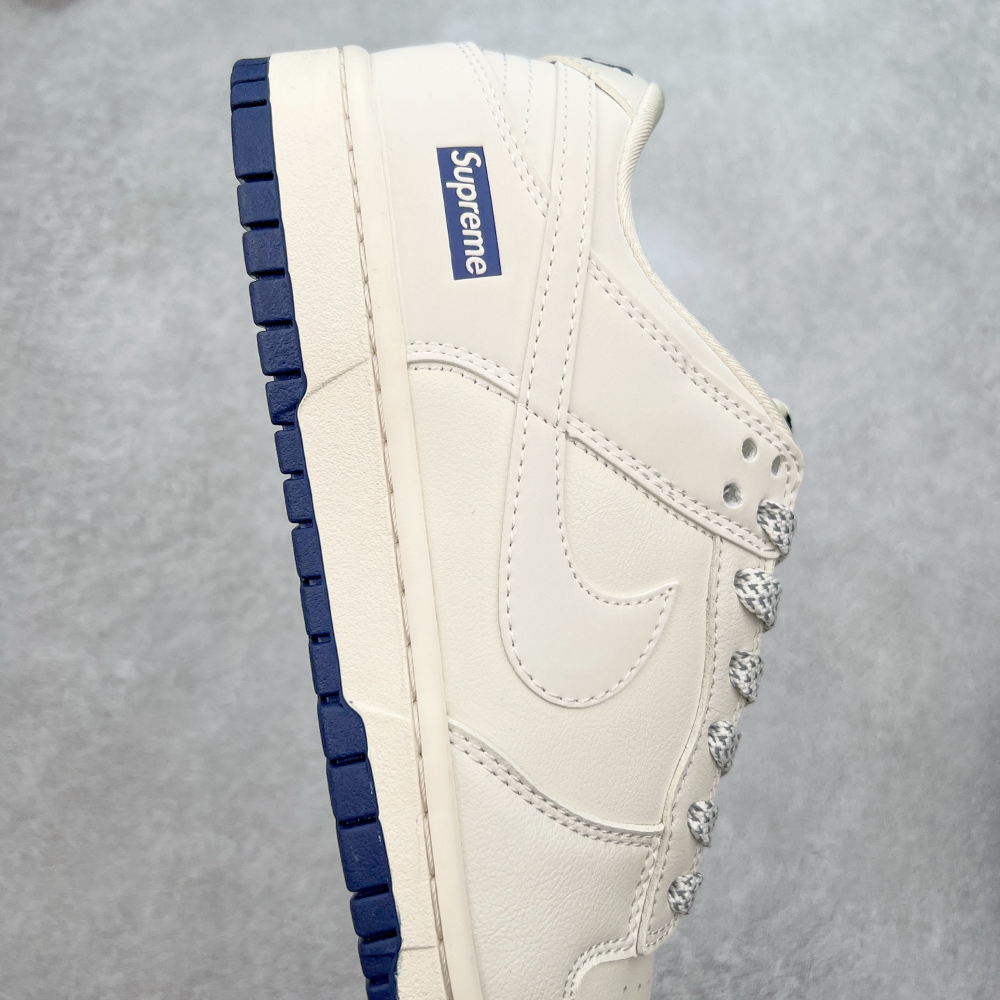 图片[6]-NK Dunk Low 定制配色 XX8888-003 大厂出品 极力推荐 原装头层材料 独家版型蒸餾加工帶來的是更好的视觉和脚感体验大厂纯原品质出货 清洁度 电绣工艺 皮料切割干净无任何毛边 细节完美 实拍调校N版已经零色差零失真 百分百还原实物色彩所见即所得 不存在货不对板色差等低级问题 选购参考实物拍摄 不混卖不参货 只用心做好货严格选品 承诺混一赔十 尺码：36 36.5 37.5 38 38.5 39 40 40.5 41 42 42.5 43 44 44.5 45-选品中心