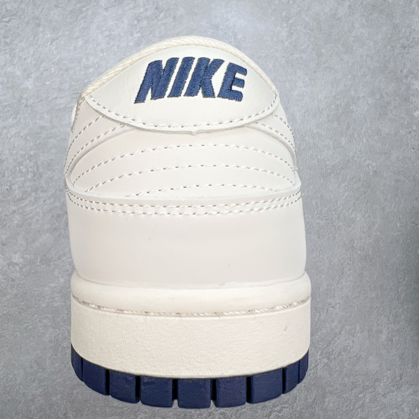 图片[8]-NK Dunk Low 定制配色 XX8888-003 大厂出品 极力推荐 原装头层材料 独家版型蒸餾加工帶來的是更好的视觉和脚感体验大厂纯原品质出货 清洁度 电绣工艺 皮料切割干净无任何毛边 细节完美 实拍调校N版已经零色差零失真 百分百还原实物色彩所见即所得 不存在货不对板色差等低级问题 选购参考实物拍摄 不混卖不参货 只用心做好货严格选品 承诺混一赔十 尺码：36 36.5 37.5 38 38.5 39 40 40.5 41 42 42.5 43 44 44.5 45-选品中心