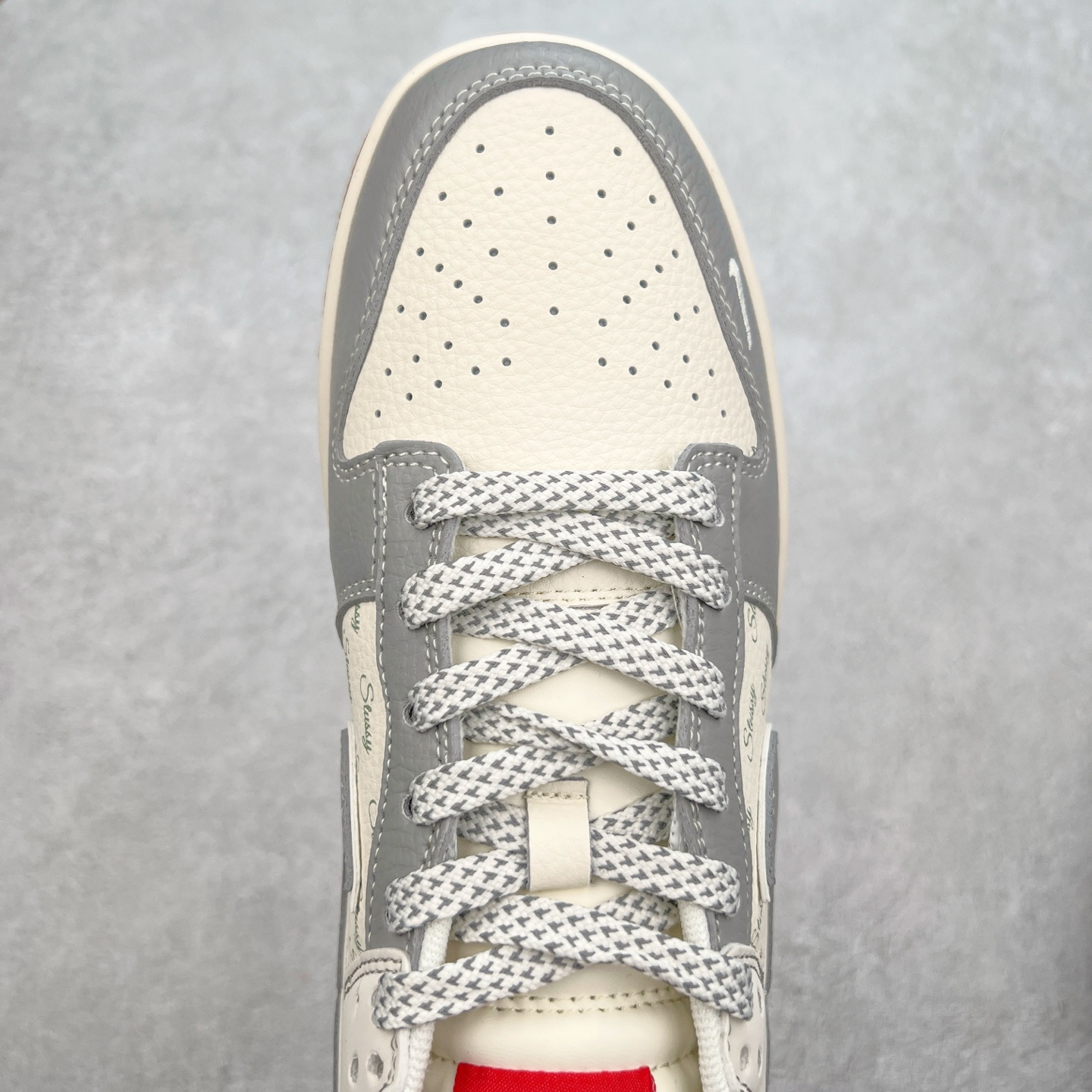 图片[4]-NK Dunk Low 定制配色 XS6089-531 大厂出品 极力推荐 原装头层材料 独家版型蒸餾加工帶來的是更好的视觉和脚感体验大厂纯原品质出货 清洁度 电绣工艺 皮料切割干净无任何毛边 细节完美 实拍调校N版已经零色差零失真 百分百还原实物色彩所见即所得 不存在货不对板色差等低级问题 选购参考实物拍摄 不混卖不参货 只用心做好货严格选品 承诺混一赔十 尺码：36 36.5 37.5 38 38.5 39 40 40.5 41 42 42.5 43 44 44.5 45-选品中心