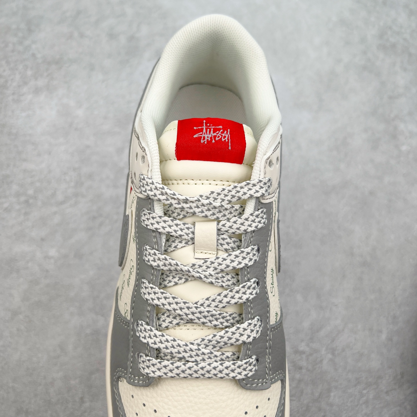 图片[5]-NK Dunk Low 定制配色 XS6089-531 大厂出品 极力推荐 原装头层材料 独家版型蒸餾加工帶來的是更好的视觉和脚感体验大厂纯原品质出货 清洁度 电绣工艺 皮料切割干净无任何毛边 细节完美 实拍调校N版已经零色差零失真 百分百还原实物色彩所见即所得 不存在货不对板色差等低级问题 选购参考实物拍摄 不混卖不参货 只用心做好货严格选品 承诺混一赔十 尺码：36 36.5 37.5 38 38.5 39 40 40.5 41 42 42.5 43 44 44.5 45-选品中心