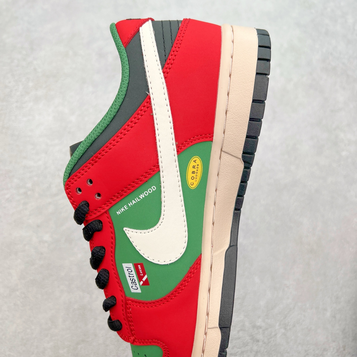 图片[7]-NK Dunk Low 定制配色 MU0232-361 大厂出品 极力推荐 原装头层材料 独家版型蒸餾加工帶來的是更好的视觉和脚感体验大厂纯原品质出货 清洁度 电绣工艺 皮料切割干净无任何毛边 细节完美 实拍调校N版已经零色差零失真 百分百还原实物色彩所见即所得 不存在货不对板色差等低级问题 选购参考实物拍摄 不混卖不参货 只用心做好货严格选品 承诺混一赔十 尺码：36 36.5 37.5 38 38.5 39 40 40.5 41 42 42.5 43 44 44.5 45-选品中心