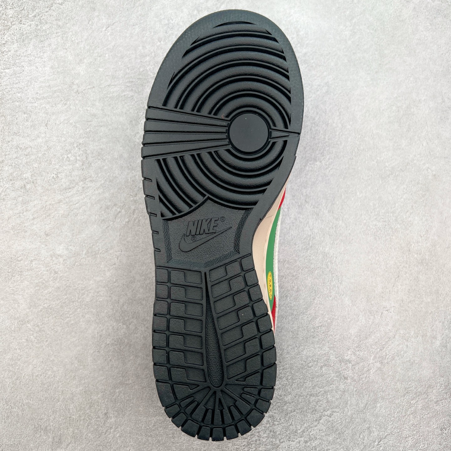 图片[9]-NK Dunk Low 定制配色 MU0232-361 大厂出品 极力推荐 原装头层材料 独家版型蒸餾加工帶來的是更好的视觉和脚感体验大厂纯原品质出货 清洁度 电绣工艺 皮料切割干净无任何毛边 细节完美 实拍调校N版已经零色差零失真 百分百还原实物色彩所见即所得 不存在货不对板色差等低级问题 选购参考实物拍摄 不混卖不参货 只用心做好货严格选品 承诺混一赔十 尺码：36 36.5 37.5 38 38.5 39 40 40.5 41 42 42.5 43 44 44.5 45-选品中心