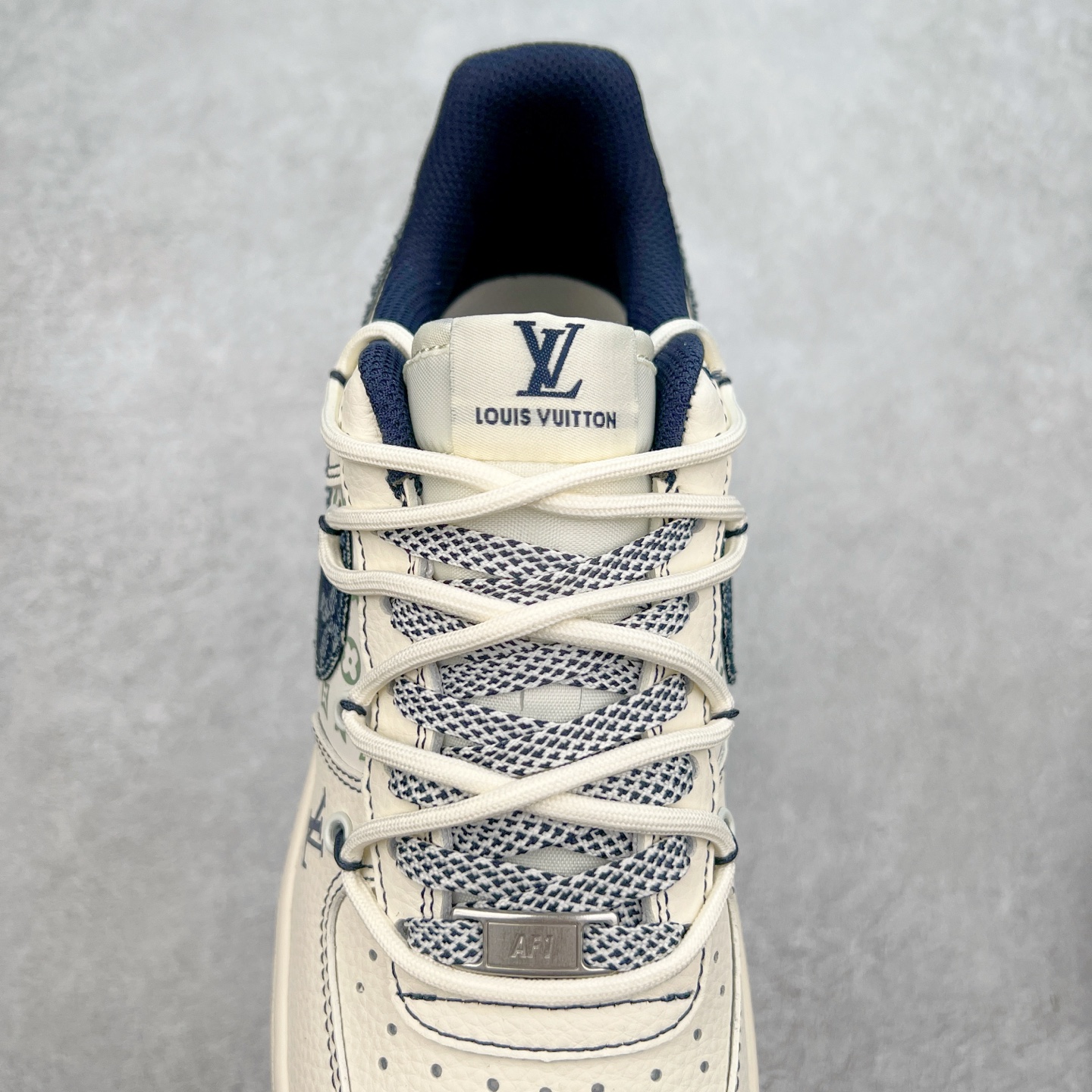 图片[5]-NK Air Force 1´07 Low 空军一号低帮百搭休闲运动板鞋 DM6868-060 柔软、弹性十足的缓震性能和出色的中底设计 横跨复古与现代的外型结合 造就出风靡全球 三十多年的Force 1 直到今天还深受青睐 实拍调校N版已经零色差零失真 百分百还原实物色彩所见即所得 不存在货不对板色差等低级问题 选购参考实物拍摄 不混卖不参货 只用心做好货严格选品 承诺混一赔十 尺码：36 36.5 37.5 38 38.5 39 40 40.5 41 42 42.5 43 44 44.5 45-选品中心