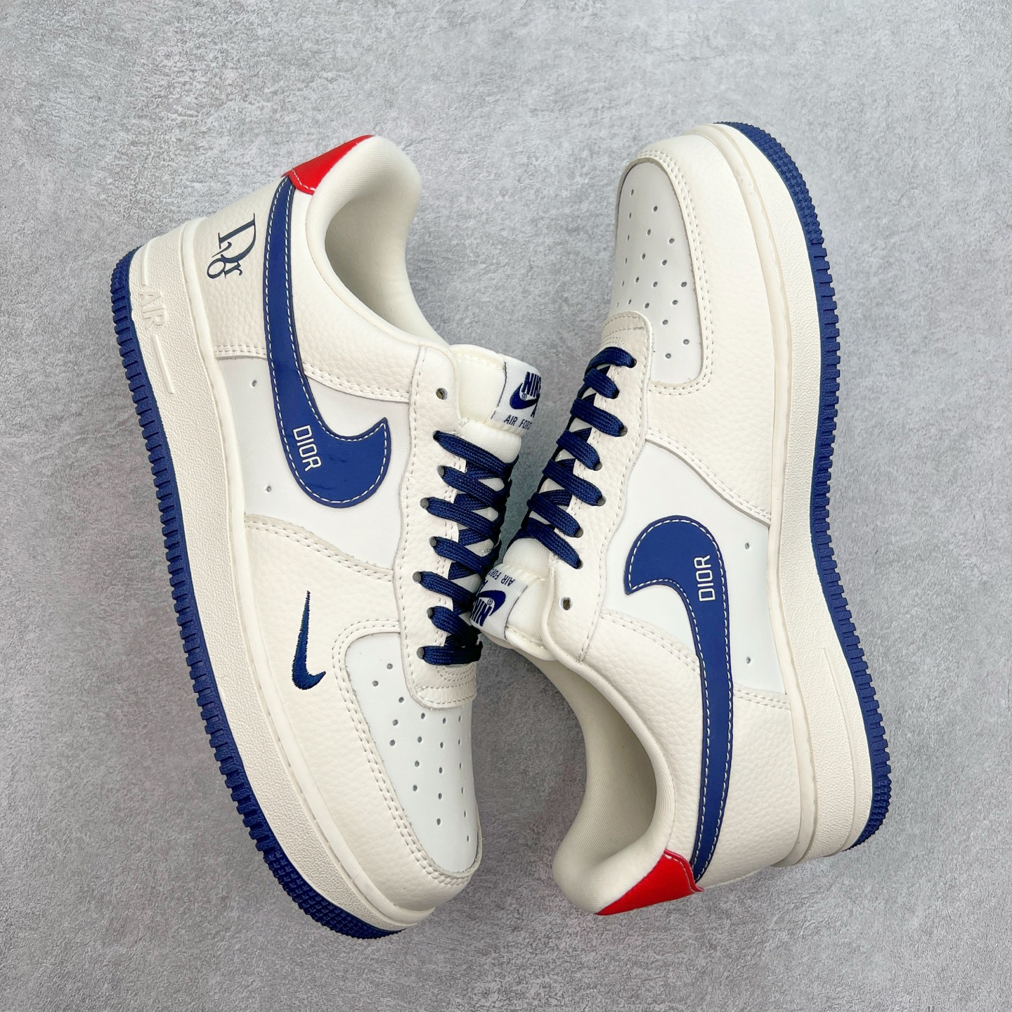 图片[3]-NK Air Force 1´07 Low 空军一号低帮百搭休闲运动板鞋 KK1988-067 柔软、弹性十足的缓震性能和出色的中底设计 横跨复古与现代的外型结合 造就出风靡全球 三十多年的Force 1 直到今天还深受青睐 实拍调校N版已经零色差零失真 百分百还原实物色彩所见即所得 不存在货不对板色差等低级问题 选购参考实物拍摄 不混卖不参货 只用心做好货严格选品 承诺混一赔十 尺码：36 36.5 37.5 38 38.5 39 40 40.5 41 42 42.5 43 44 44.5 45-选品中心