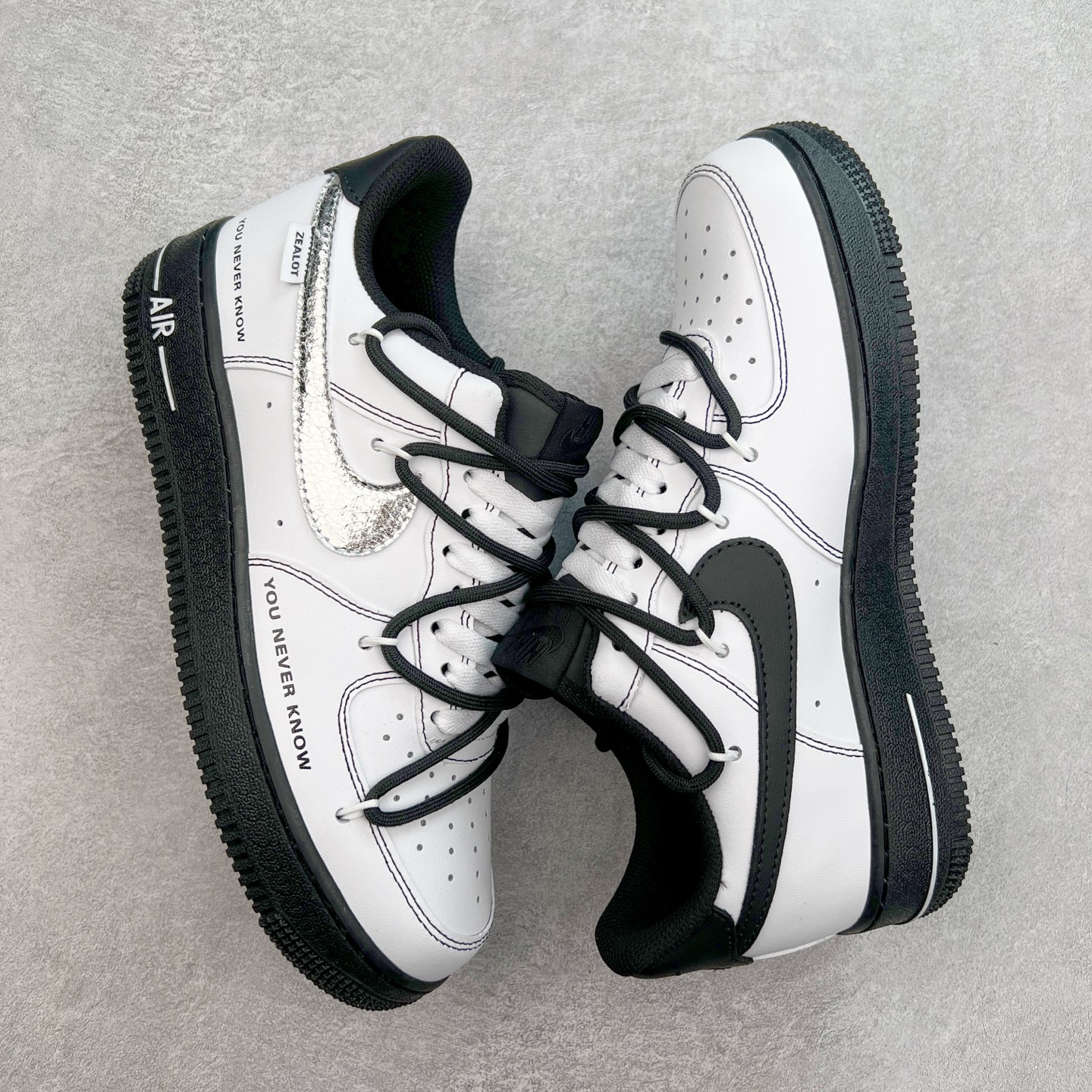 图片[3]-NK Air Force 1´07 Low 空军一号低帮百搭休闲运动板鞋 ZH0316-066 柔软、弹性十足的缓震性能和出色的中底设计 横跨复古与现代的外型结合 造就出风靡全球 三十多年的Force 1 直到今天还深受青睐 实拍调校N版已经零色差零失真 百分百还原实物色彩所见即所得 不存在货不对板色差等低级问题 选购参考实物拍摄 不混卖不参货 只用心做好货严格选品 承诺混一赔十 尺码：36 36.5 37.5 38 38.5 39 40 40.5 41 42 42.5 43 44 44.5 45-选品中心