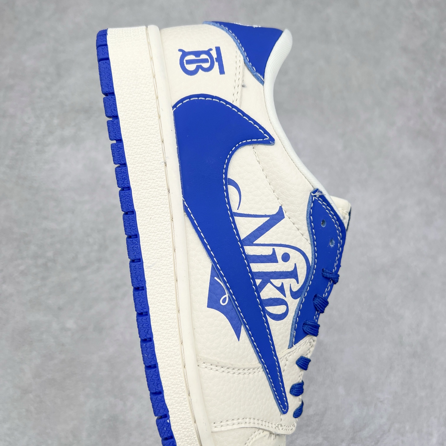 图片[6]-TS x Air Jordan AJ1 Low 倒钩低帮联名定制配色 LD2025-007 原厂内置气垫魔块 A模大底 头层小牛皮 鞋舌AJ原厂专用牛津布+AJ专用反口珍珠布+原厂无杂质高弹内里海棉+特殊封边弹力鞋带 实拍调校N版已经零色差零失真 百分百还原实物色彩所见即所得 不存在货不对板色差等低级问题 选购参考实物拍摄 不混卖不参货 只用心做好货严格选品 承诺混一赔十 尺码：36 36.5 37.5 38 38.5 39 40 40.5 41 42 42.5 43 44 44.5 45-选品中心