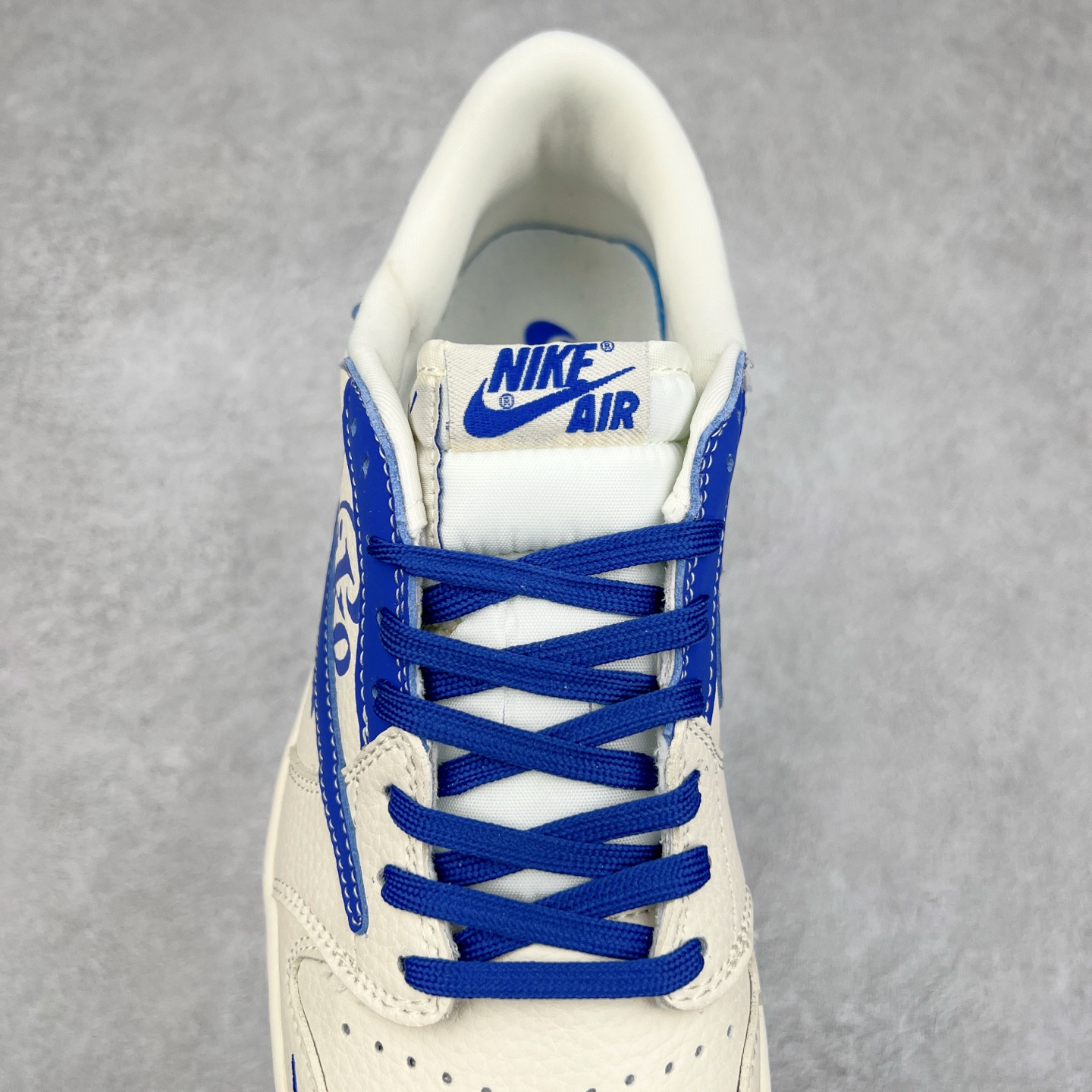 图片[5]-TS x Air Jordan AJ1 Low 倒钩低帮联名定制配色 LD2025-007 原厂内置气垫魔块 A模大底 头层小牛皮 鞋舌AJ原厂专用牛津布+AJ专用反口珍珠布+原厂无杂质高弹内里海棉+特殊封边弹力鞋带 实拍调校N版已经零色差零失真 百分百还原实物色彩所见即所得 不存在货不对板色差等低级问题 选购参考实物拍摄 不混卖不参货 只用心做好货严格选品 承诺混一赔十 尺码：36 36.5 37.5 38 38.5 39 40 40.5 41 42 42.5 43 44 44.5 45-选品中心