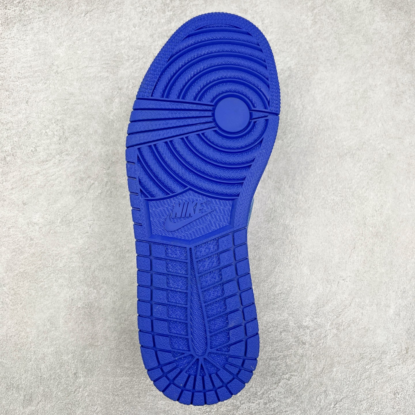 图片[9]-TS x Air Jordan AJ1 Low 倒钩低帮联名定制配色 LD2025-007 原厂内置气垫魔块 A模大底 头层小牛皮 鞋舌AJ原厂专用牛津布+AJ专用反口珍珠布+原厂无杂质高弹内里海棉+特殊封边弹力鞋带 实拍调校N版已经零色差零失真 百分百还原实物色彩所见即所得 不存在货不对板色差等低级问题 选购参考实物拍摄 不混卖不参货 只用心做好货严格选品 承诺混一赔十 尺码：36 36.5 37.5 38 38.5 39 40 40.5 41 42 42.5 43 44 44.5 45-选品中心