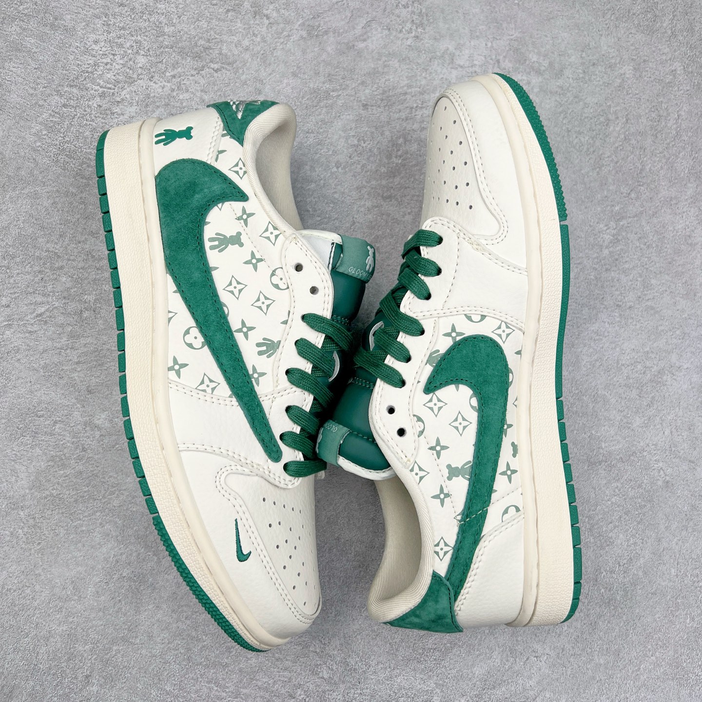 图片[3]-TS x Air Jordan AJ1 Low 倒钩低帮联名定制配色 SJ2068-112 原厂内置气垫魔块 A模大底 头层小牛皮 鞋舌AJ原厂专用牛津布+AJ专用反口珍珠布+原厂无杂质高弹内里海棉+特殊封边弹力鞋带 实拍调校N版已经零色差零失真 百分百还原实物色彩所见即所得 不存在货不对板色差等低级问题 选购参考实物拍摄 不混卖不参货 只用心做好货严格选品 承诺混一赔十 尺码：36 36.5 37.5 38 38.5 39 40 40.5 41 42 42.5 43 44 44.5 45-选品中心