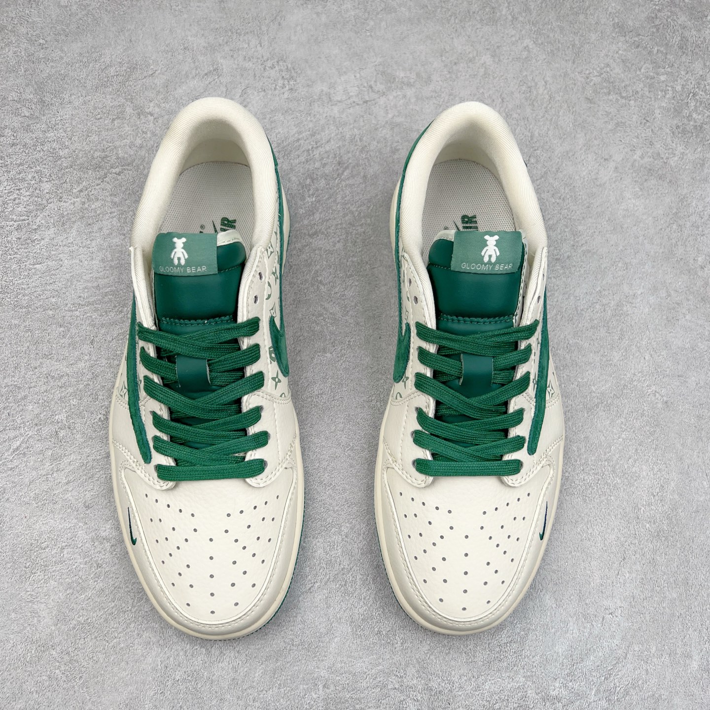 图片[2]-TS x Air Jordan AJ1 Low 倒钩低帮联名定制配色 SJ2068-112 原厂内置气垫魔块 A模大底 头层小牛皮 鞋舌AJ原厂专用牛津布+AJ专用反口珍珠布+原厂无杂质高弹内里海棉+特殊封边弹力鞋带 实拍调校N版已经零色差零失真 百分百还原实物色彩所见即所得 不存在货不对板色差等低级问题 选购参考实物拍摄 不混卖不参货 只用心做好货严格选品 承诺混一赔十 尺码：36 36.5 37.5 38 38.5 39 40 40.5 41 42 42.5 43 44 44.5 45-选品中心