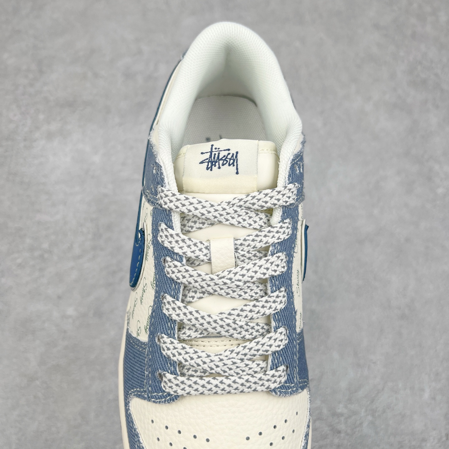 图片[5]-NK Dunk Low 定制配色 JJ2508-562 大厂出品 极力推荐 原装头层材料 独家版型蒸餾加工帶來的是更好的视觉和脚感体验大厂纯原品质出货 清洁度 电绣工艺 皮料切割干净无任何毛边 细节完美 实拍调校N版已经零色差零失真 百分百还原实物色彩所见即所得 不存在货不对板色差等低级问题 选购参考实物拍摄 不混卖不参货 只用心做好货严格选品 承诺混一赔十 尺码：36 36.5 37.5 38 38.5 39 40 40.5 41 42 42.5 43 44 44.5 45-选品中心