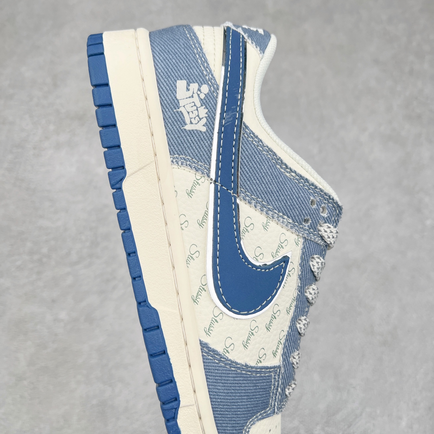 图片[6]-NK Dunk Low 定制配色 JJ2508-562 大厂出品 极力推荐 原装头层材料 独家版型蒸餾加工帶來的是更好的视觉和脚感体验大厂纯原品质出货 清洁度 电绣工艺 皮料切割干净无任何毛边 细节完美 实拍调校N版已经零色差零失真 百分百还原实物色彩所见即所得 不存在货不对板色差等低级问题 选购参考实物拍摄 不混卖不参货 只用心做好货严格选品 承诺混一赔十 尺码：36 36.5 37.5 38 38.5 39 40 40.5 41 42 42.5 43 44 44.5 45-选品中心