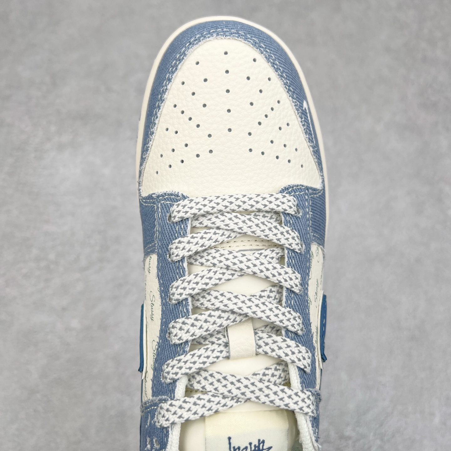 图片[4]-NK Dunk Low 定制配色 JJ2508-562 大厂出品 极力推荐 原装头层材料 独家版型蒸餾加工帶來的是更好的视觉和脚感体验大厂纯原品质出货 清洁度 电绣工艺 皮料切割干净无任何毛边 细节完美 实拍调校N版已经零色差零失真 百分百还原实物色彩所见即所得 不存在货不对板色差等低级问题 选购参考实物拍摄 不混卖不参货 只用心做好货严格选品 承诺混一赔十 尺码：36 36.5 37.5 38 38.5 39 40 40.5 41 42 42.5 43 44 44.5 45-选品中心