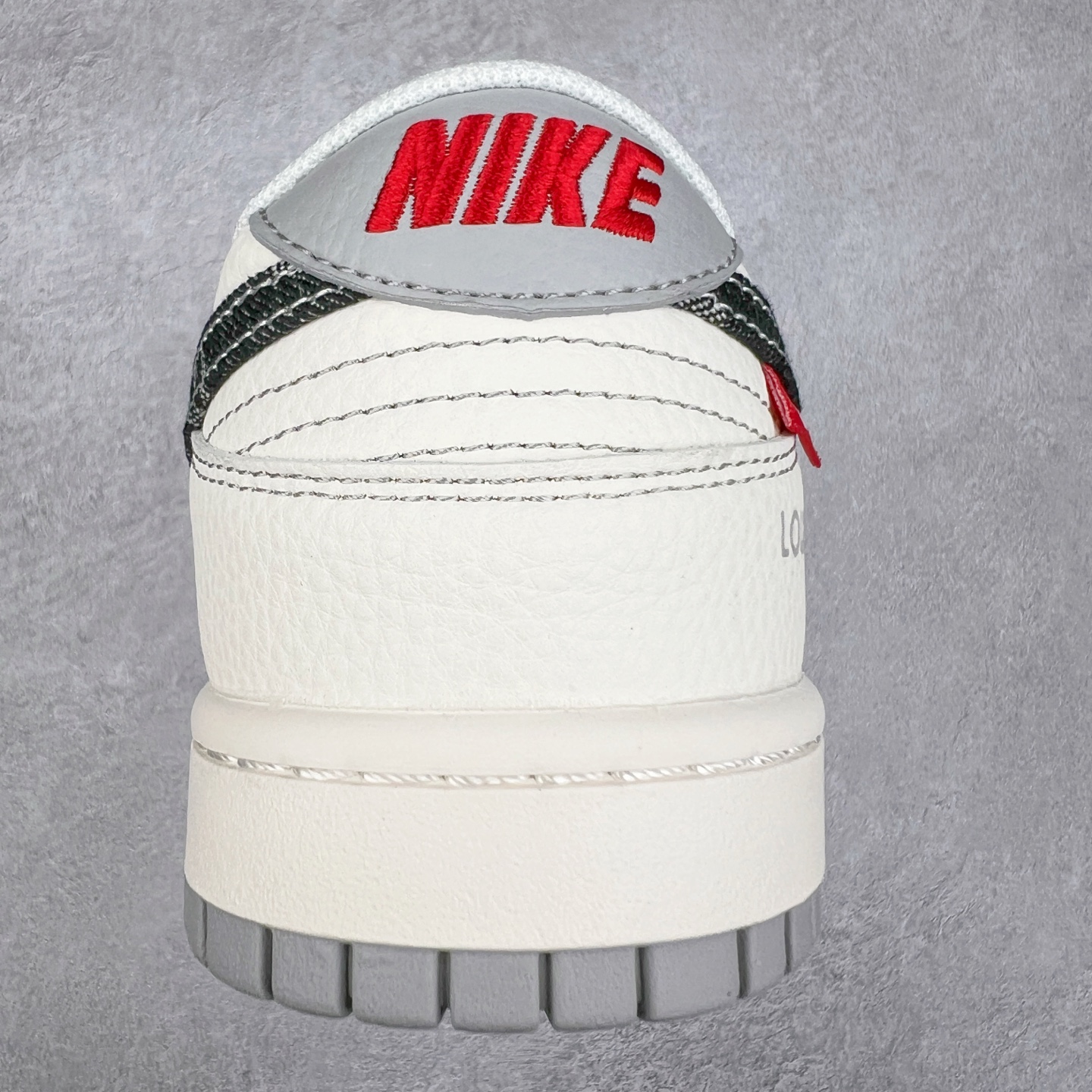 图片[8]-NK Dunk Low 定制配色 FC1688-218 大厂出品 极力推荐 原装头层材料 独家版型蒸餾加工帶來的是更好的视觉和脚感体验大厂纯原品质出货 清洁度 电绣工艺 皮料切割干净无任何毛边 细节完美 实拍调校N版已经零色差零失真 百分百还原实物色彩所见即所得 不存在货不对板色差等低级问题 选购参考实物拍摄 不混卖不参货 只用心做好货严格选品 承诺混一赔十 尺码：36 36.5 37.5 38 38.5 39 40 40.5 41 42 42.5 43 44 44.5 45-选品中心