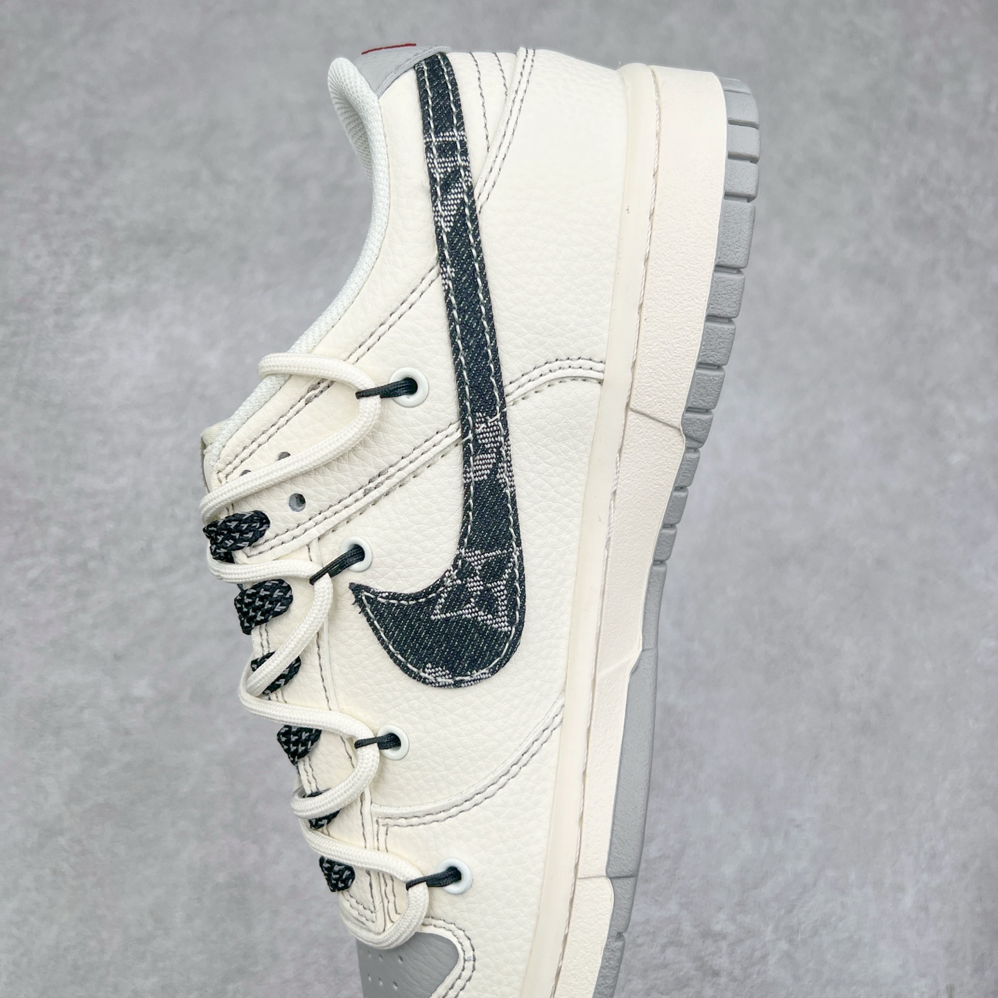 图片[7]-NK Dunk Low 定制配色 FC1688-218 大厂出品 极力推荐 原装头层材料 独家版型蒸餾加工帶來的是更好的视觉和脚感体验大厂纯原品质出货 清洁度 电绣工艺 皮料切割干净无任何毛边 细节完美 实拍调校N版已经零色差零失真 百分百还原实物色彩所见即所得 不存在货不对板色差等低级问题 选购参考实物拍摄 不混卖不参货 只用心做好货严格选品 承诺混一赔十 尺码：36 36.5 37.5 38 38.5 39 40 40.5 41 42 42.5 43 44 44.5 45-选品中心