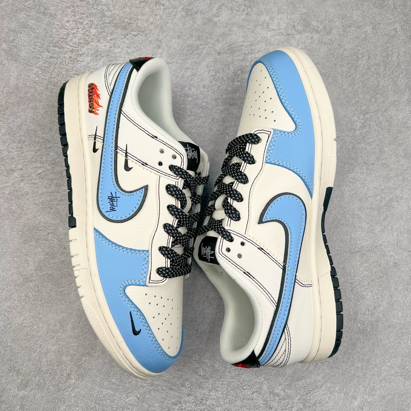 图片[3]-NK Dunk Low 定制配色 ZH2598-225 大厂出品 极力推荐 原装头层材料 独家版型蒸餾加工帶來的是更好的视觉和脚感体验大厂纯原品质出货 清洁度 电绣工艺 皮料切割干净无任何毛边 细节完美 实拍调校N版已经零色差零失真 百分百还原实物色彩所见即所得 不存在货不对板色差等低级问题 选购参考实物拍摄 不混卖不参货 只用心做好货严格选品 承诺混一赔十 尺码：36 36.5 37.5 38 38.5 39 40 40.5 41 42 42.5 43 44 44.5 45-选品中心