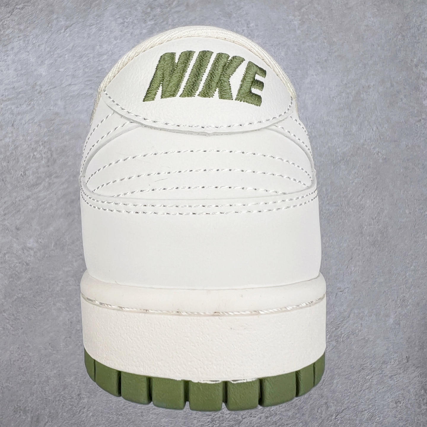 图片[8]-NK Dunk Low 定制配色 XX8888-002 大厂出品 极力推荐 原装头层材料 独家版型蒸餾加工帶來的是更好的视觉和脚感体验大厂纯原品质出货 清洁度 电绣工艺 皮料切割干净无任何毛边 细节完美 实拍调校N版已经零色差零失真 百分百还原实物色彩所见即所得 不存在货不对板色差等低级问题 选购参考实物拍摄 不混卖不参货 只用心做好货严格选品 承诺混一赔十 尺码：36 36.5 37.5 38 38.5 39 40 40.5 41 42 42.5 43 44 44.5 45-选品中心