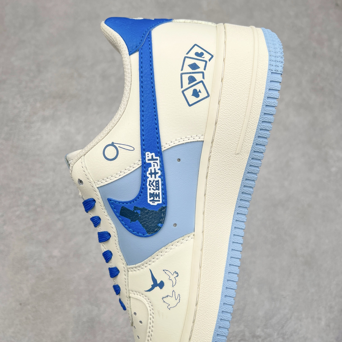 图片[7]-NK Air Force 1´07 Low 空军一号低帮百搭休闲运动板鞋 DB3301-121 柔软、弹性十足的缓震性能和出色的中底设计 横跨复古与现代的外型结合 造就出风靡全球 三十多年的Force 1 直到今天还深受青睐 实拍调校N版已经零色差零失真 百分百还原实物色彩所见即所得 不存在货不对板色差等低级问题 选购参考实物拍摄 不混卖不参货 只用心做好货严格选品 承诺混一赔十 尺码：36 36.5 37.5 38 38.5 39 40 40.5 41 42 42.5 43 44 44.5 45-选品中心