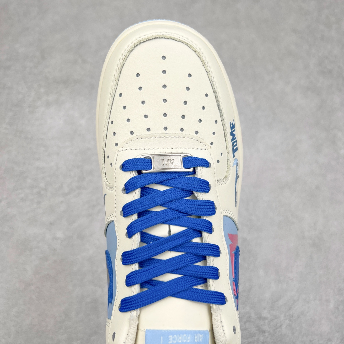 图片[4]-NK Air Force 1´07 Low 空军一号低帮百搭休闲运动板鞋 DB3301-121 柔软、弹性十足的缓震性能和出色的中底设计 横跨复古与现代的外型结合 造就出风靡全球 三十多年的Force 1 直到今天还深受青睐 实拍调校N版已经零色差零失真 百分百还原实物色彩所见即所得 不存在货不对板色差等低级问题 选购参考实物拍摄 不混卖不参货 只用心做好货严格选品 承诺混一赔十 尺码：36 36.5 37.5 38 38.5 39 40 40.5 41 42 42.5 43 44 44.5 45-选品中心