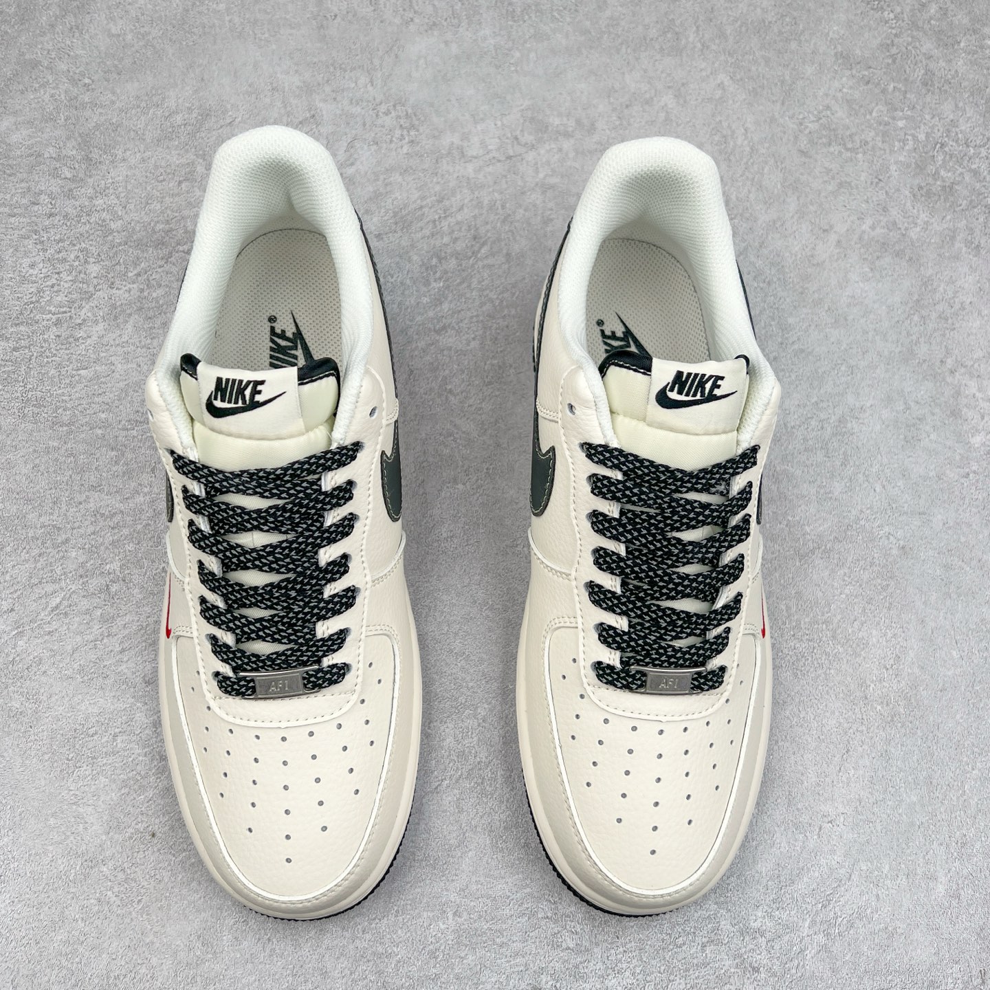 图片[2]-NK Air Force 1´07 Low 空军一号低帮百搭休闲运动板鞋 HH7518-038 柔软、弹性十足的缓震性能和出色的中底设计 横跨复古与现代的外型结合 造就出风靡全球 三十多年的Force 1 直到今天还深受青睐 实拍调校N版已经零色差零失真 百分百还原实物色彩所见即所得 不存在货不对板色差等低级问题 选购参考实物拍摄 不混卖不参货 只用心做好货严格选品 承诺混一赔十 尺码：36 36.5 37.5 38 38.5 39 40 40.5 41 42 42.5 43 44 44.5 45-选品中心
